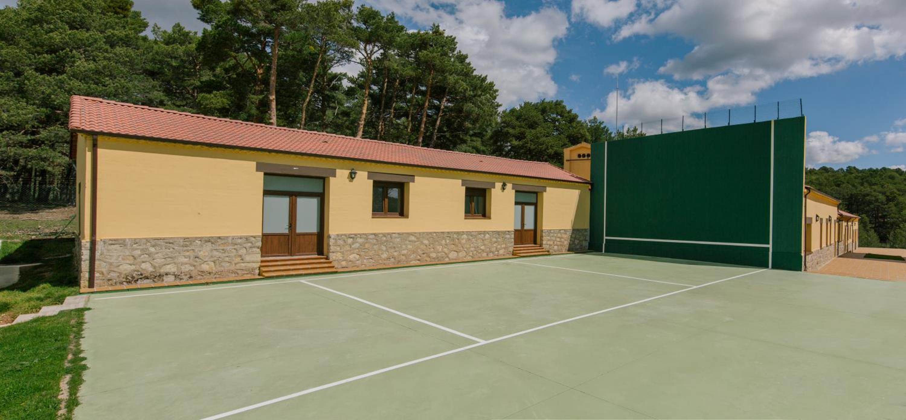 Centro Río Lobos photo 2