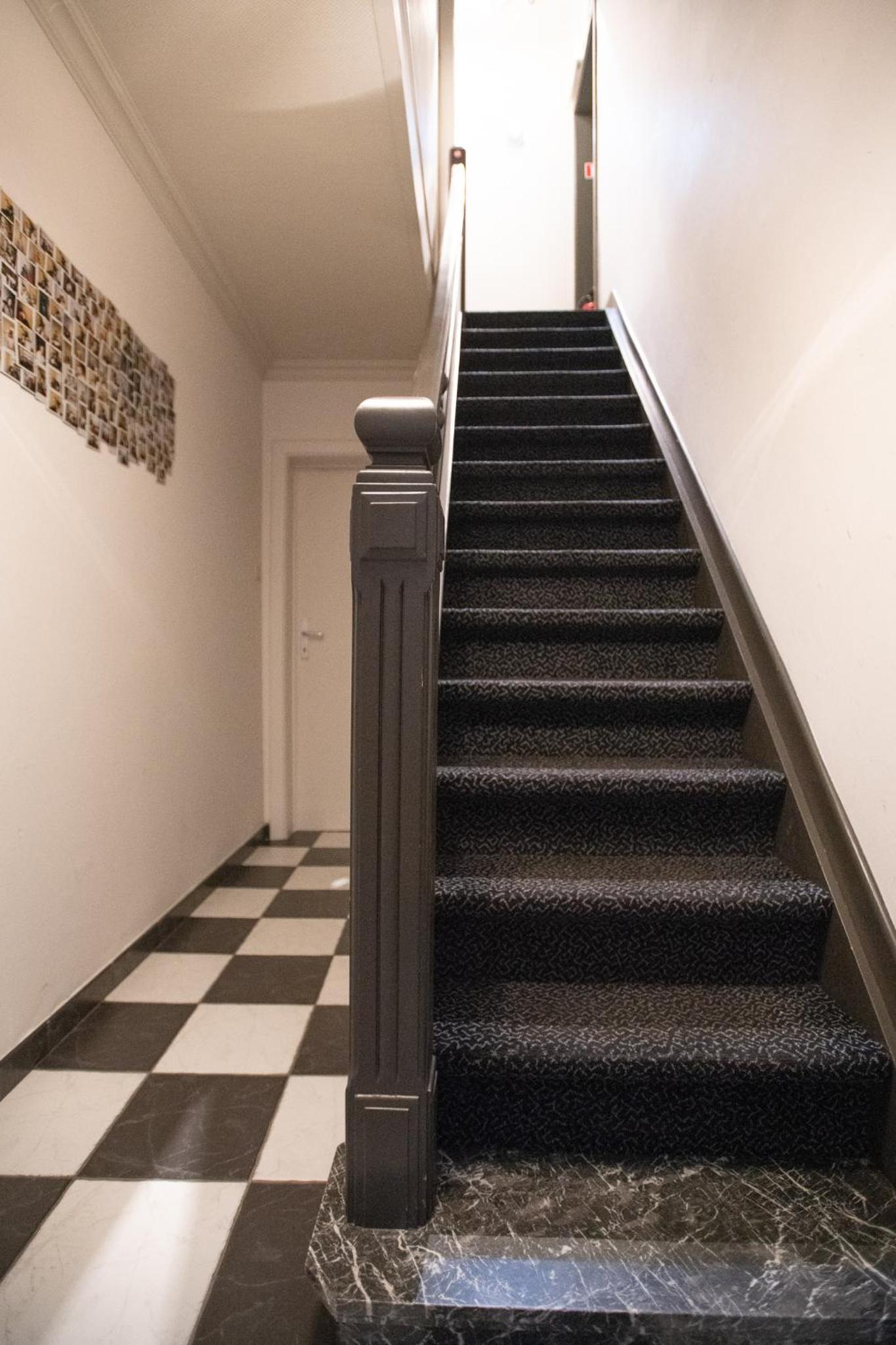 Central Bruges Home with 4 Ensuites