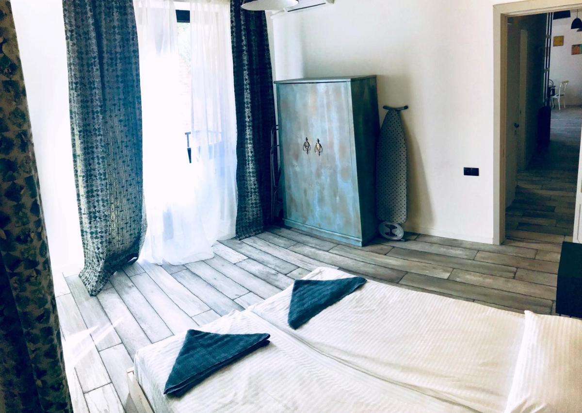City Center Apartments by Happy Place
