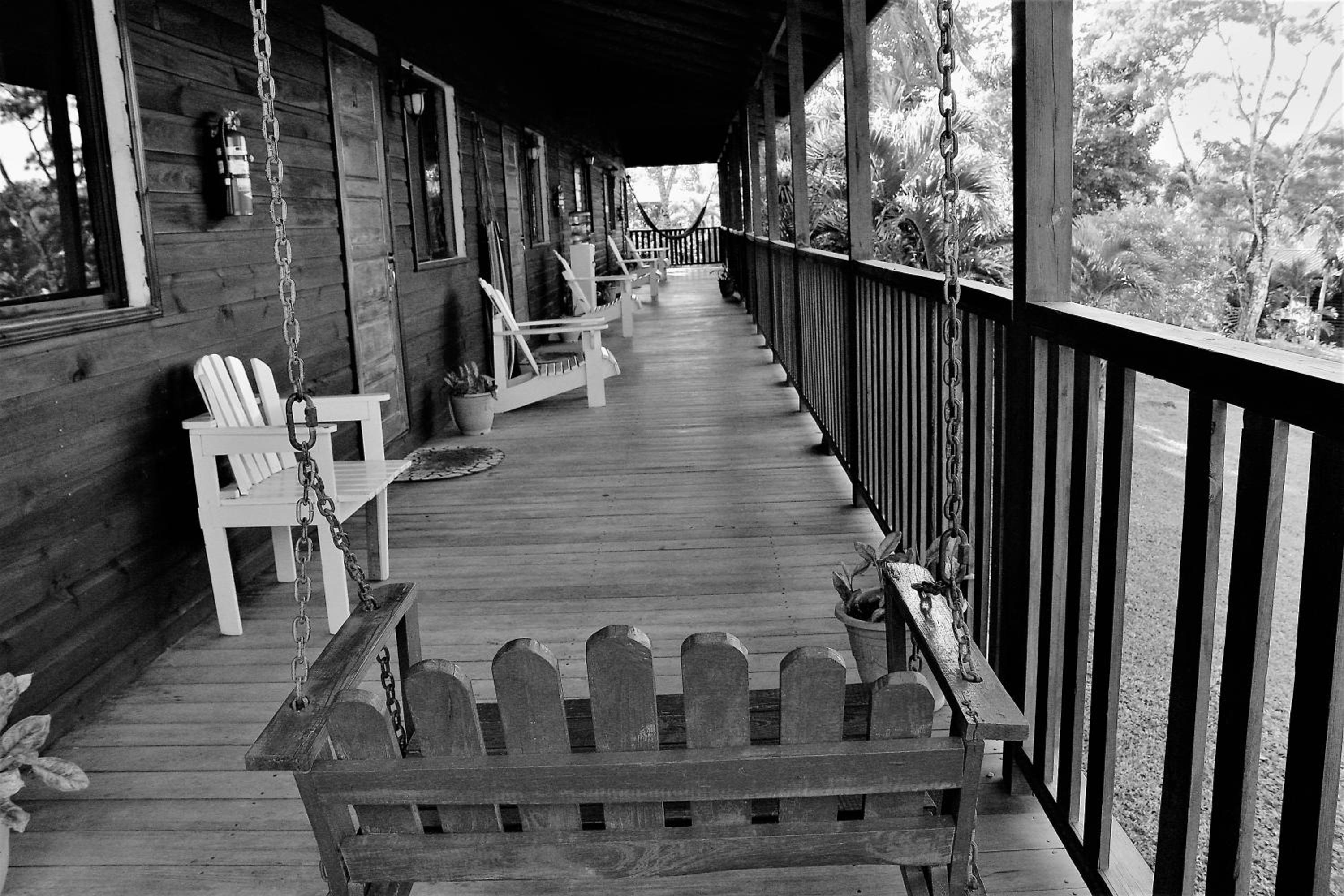 The Log Cab-Inn