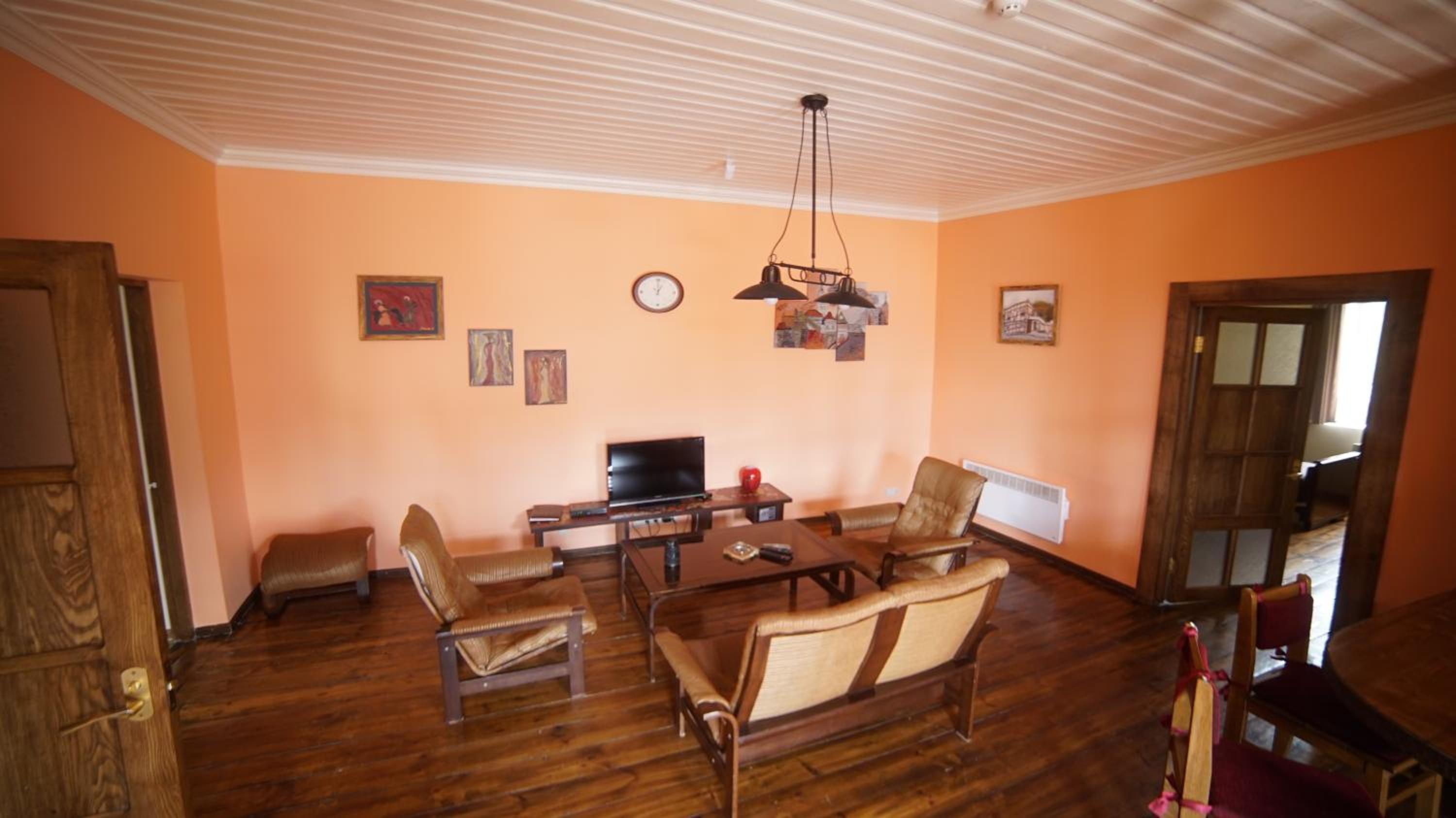 Takht House