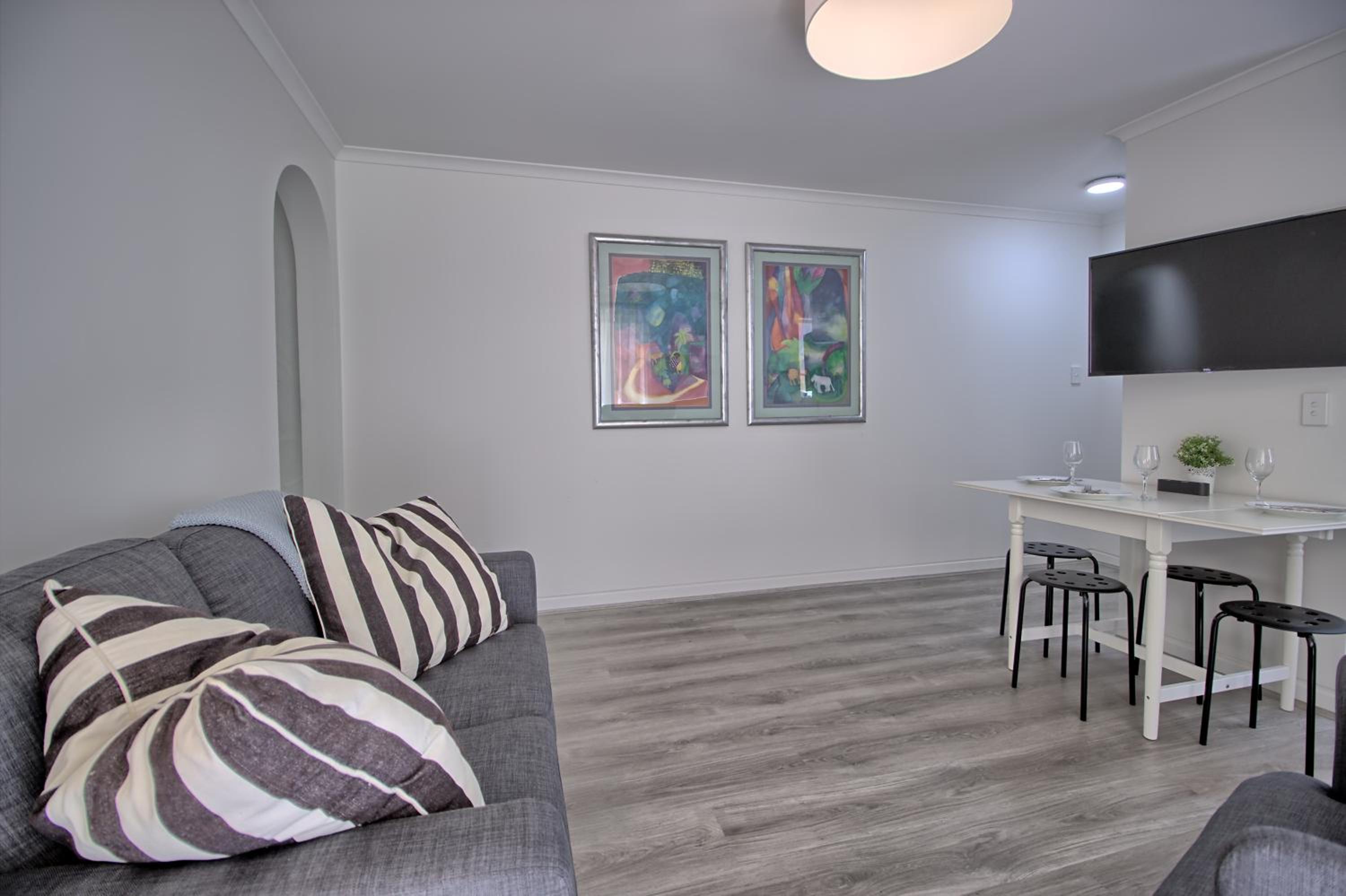 Bayswaterfront Apartments