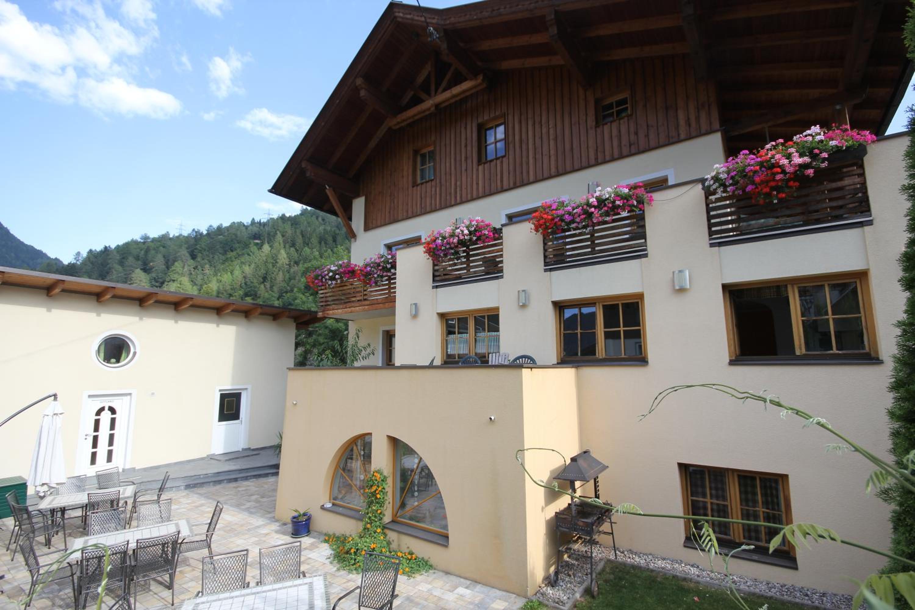 Appartementhaus Mentil view 4