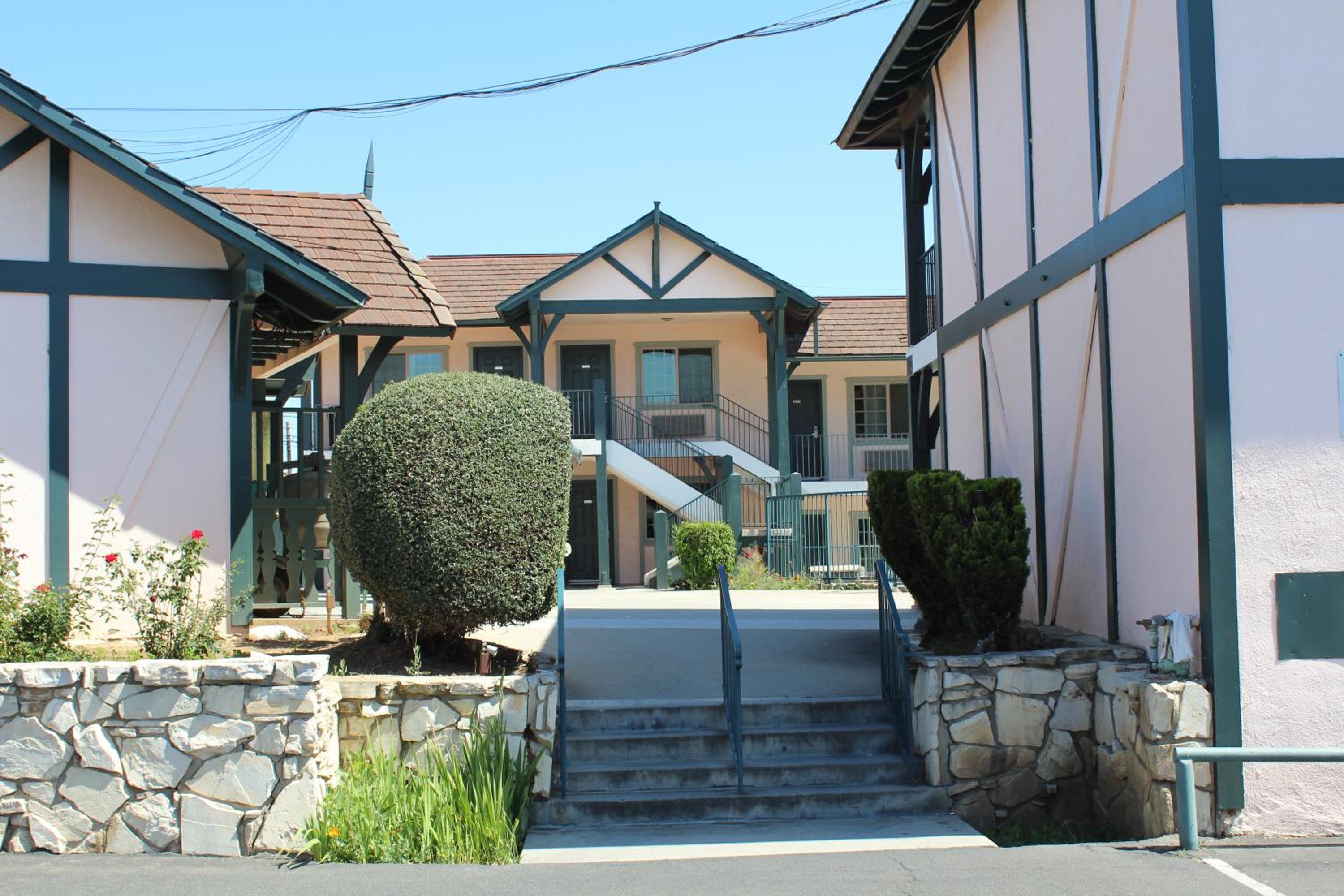 Best Whittier Inn