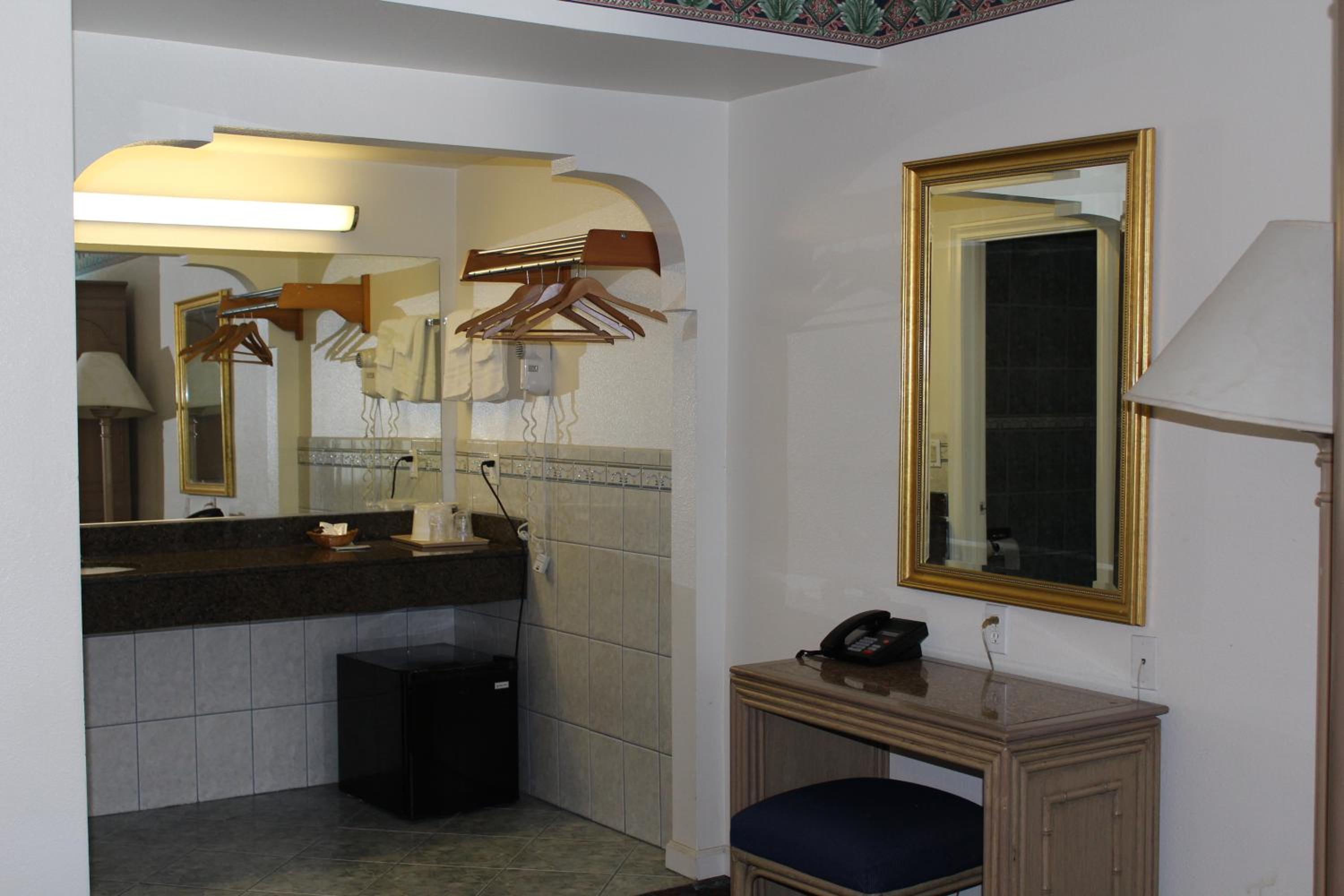 Best Whittier Inn