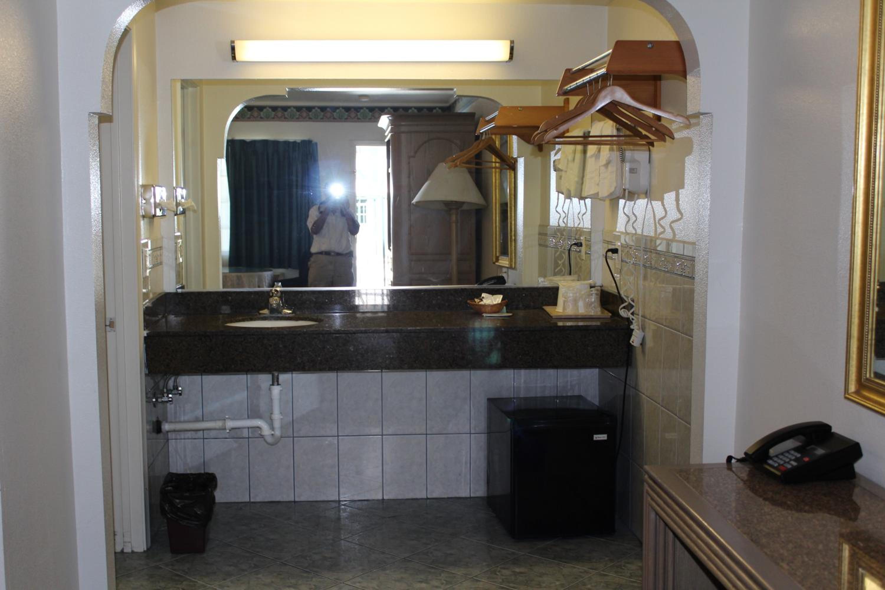 Best Whittier Inn
