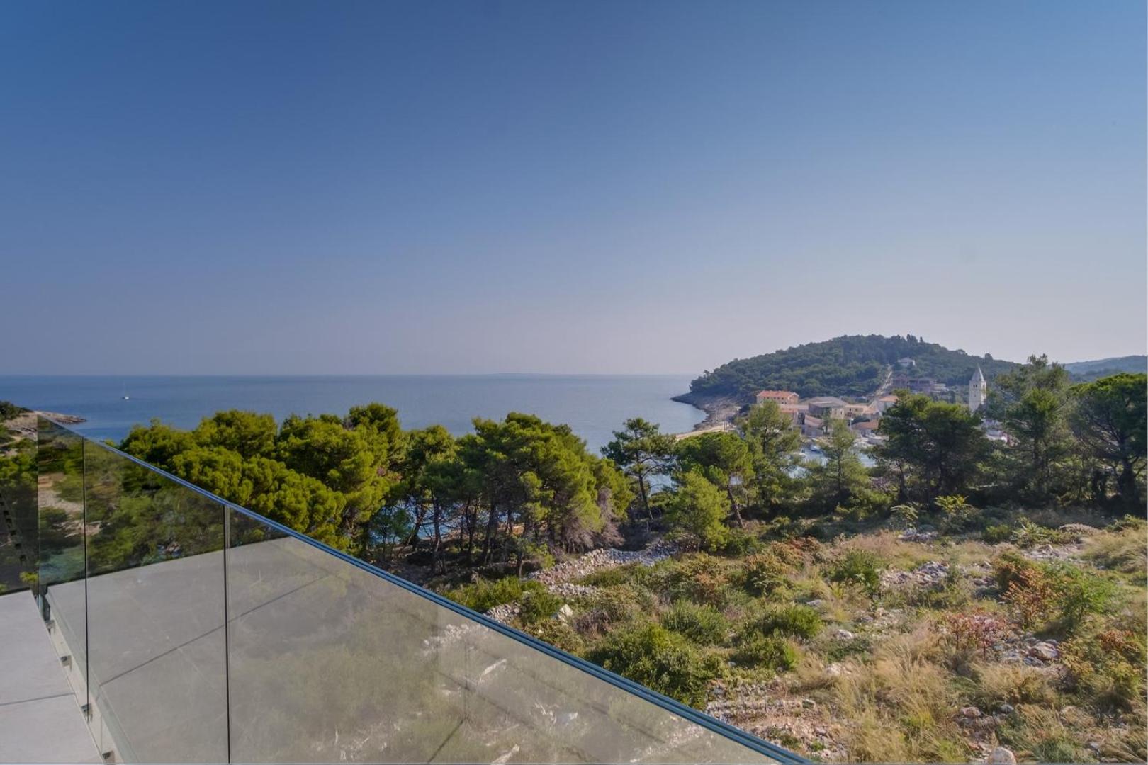 Penthouse Design & Beach Ferienwohnung direkt am Meer mit unverbautem Blick über die Adria