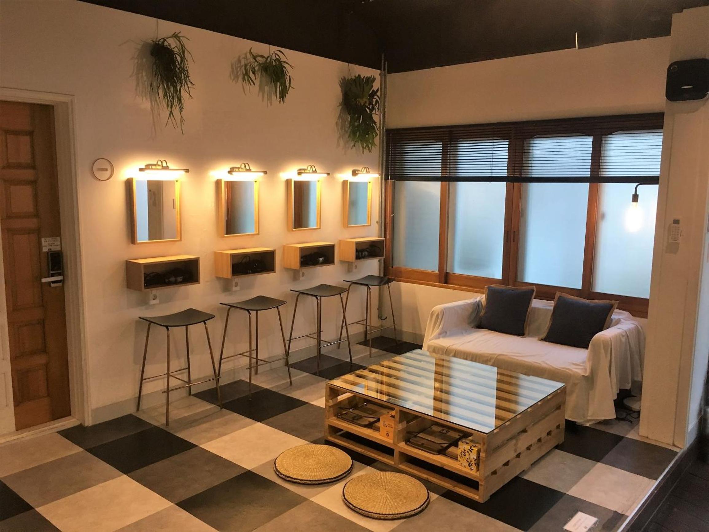 Mido Hostel