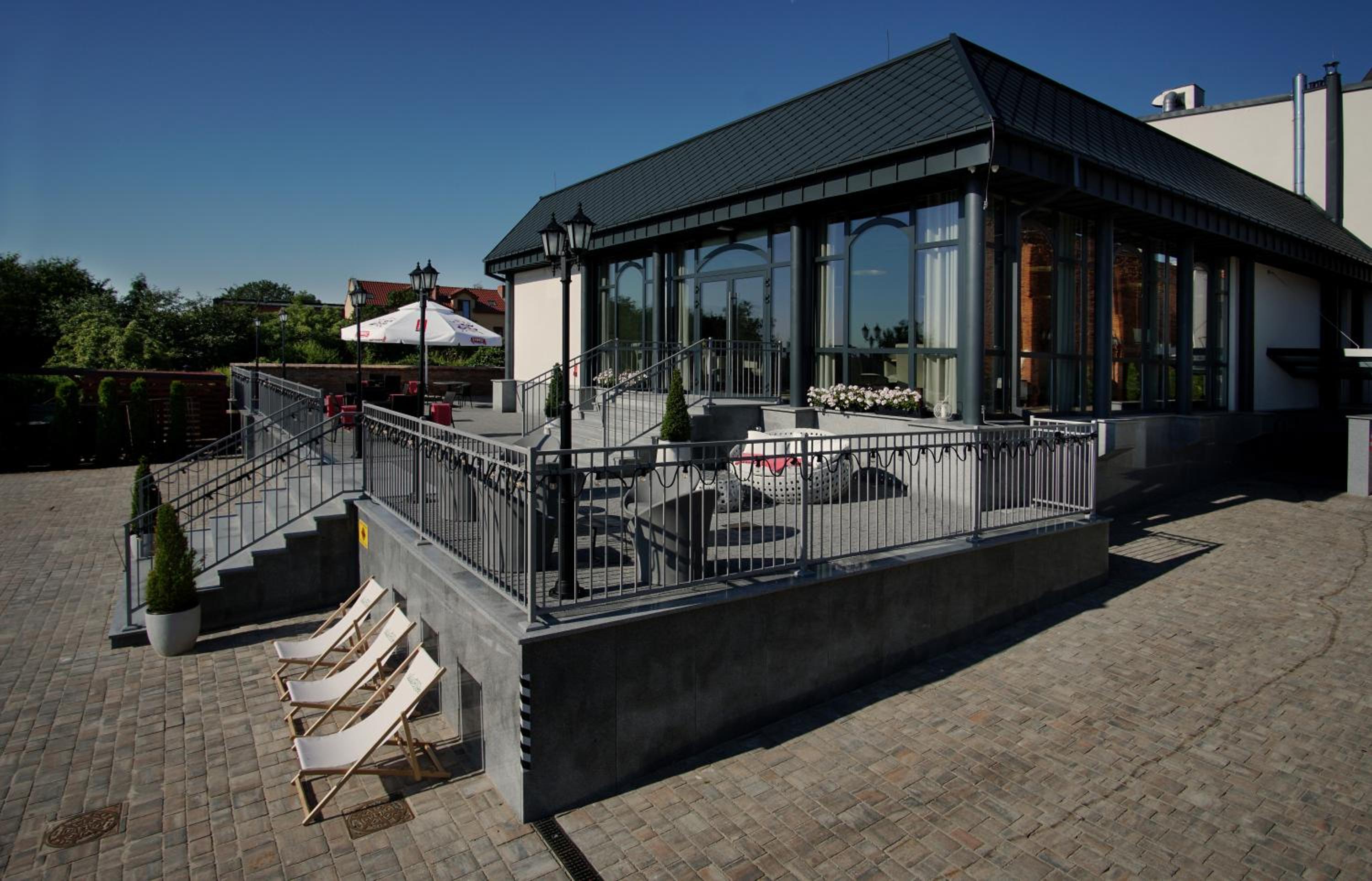 outdoor BBQ area