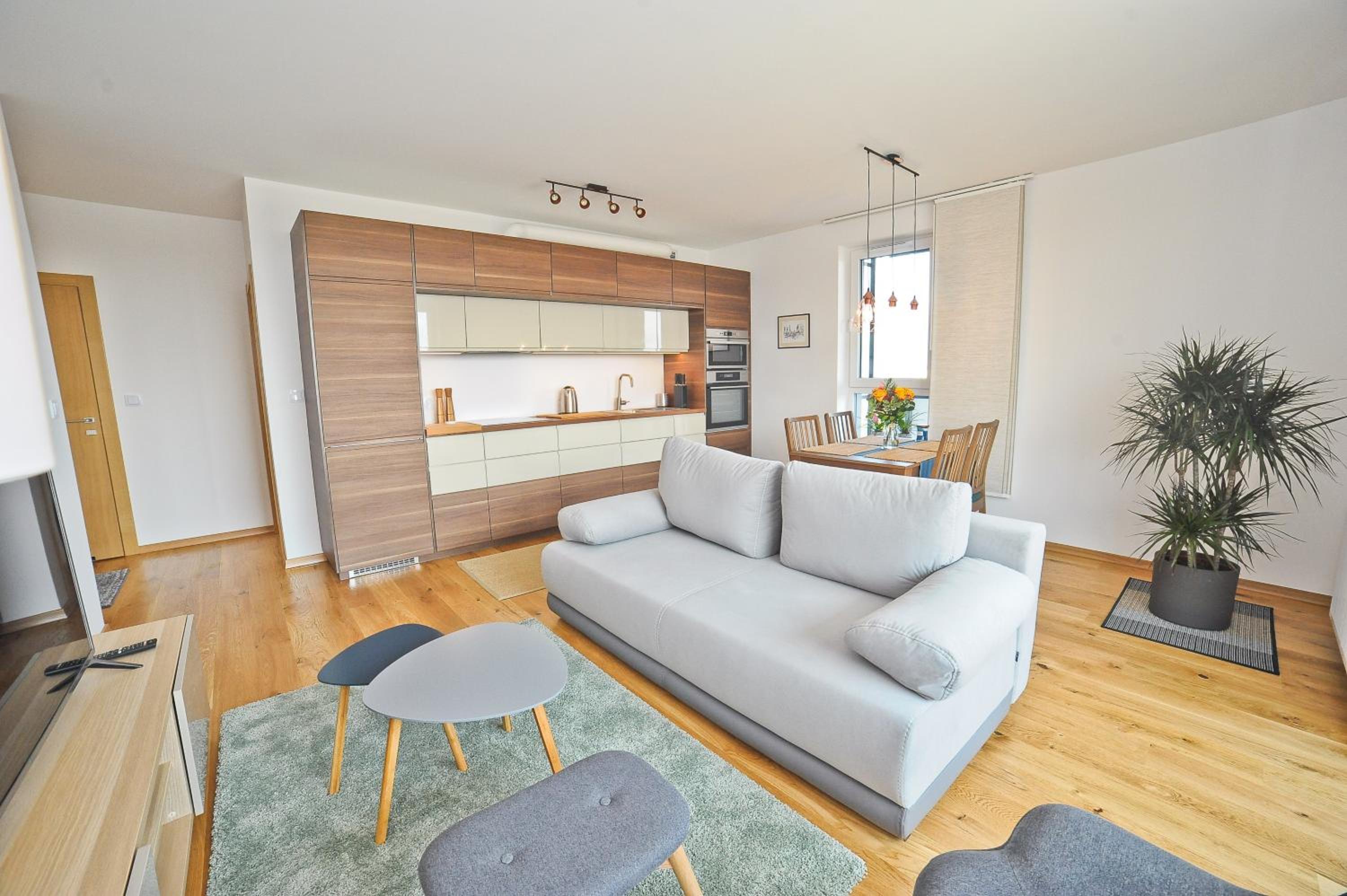 Grand Apartments - Three bedrooms with panorama of the Old Town view 2