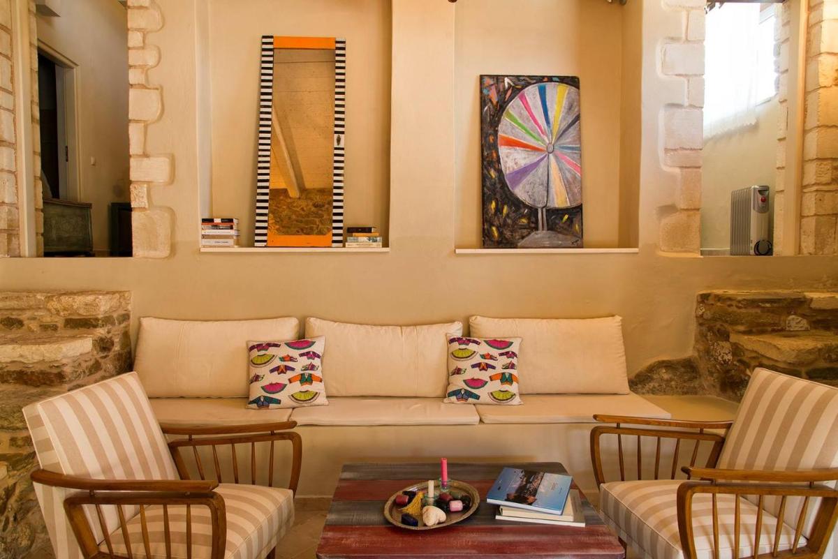 Joy: Artist's Stone House With Countryside Views photo 5