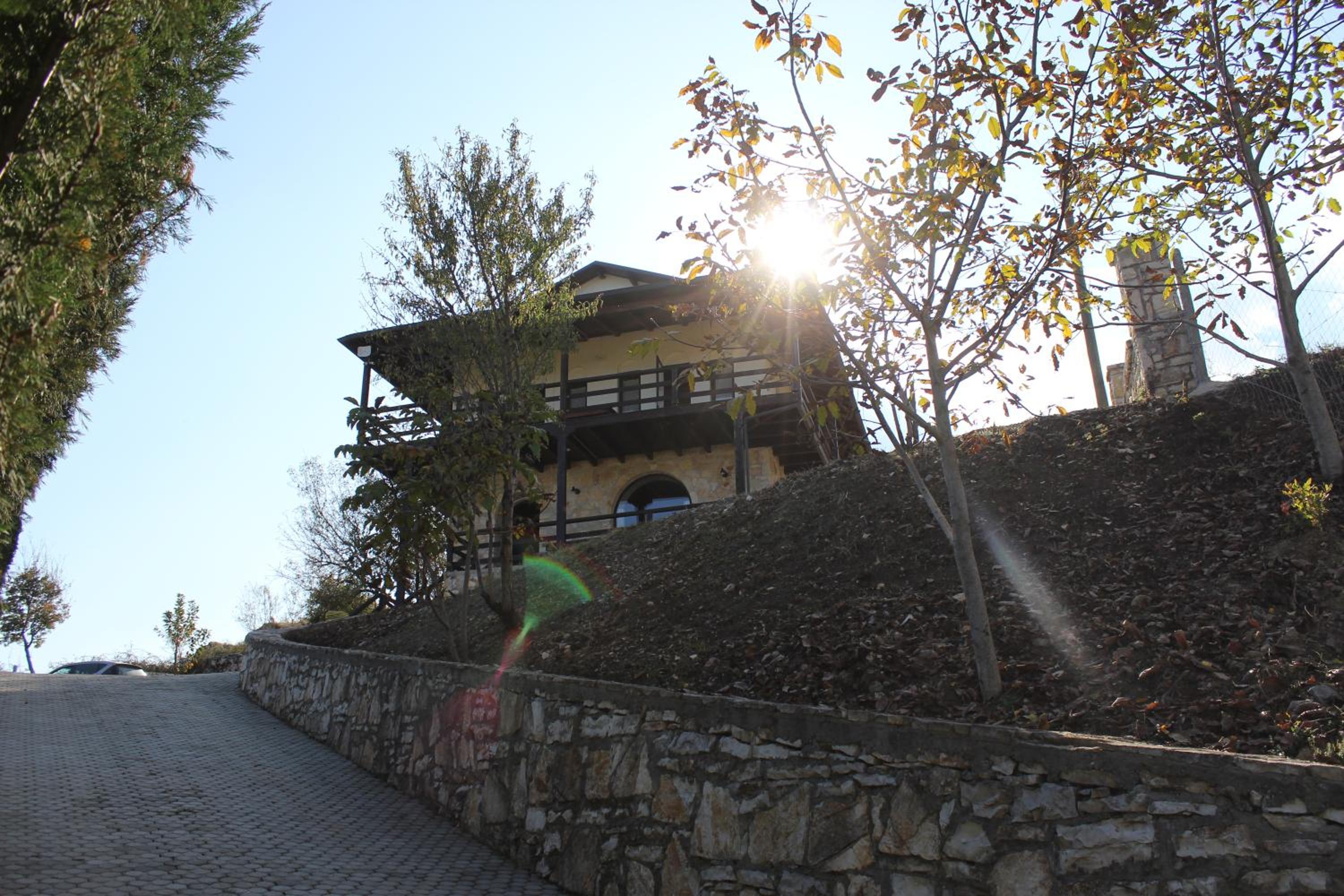 Quiet Villa Near Berat - Scenic Balcony & Garden