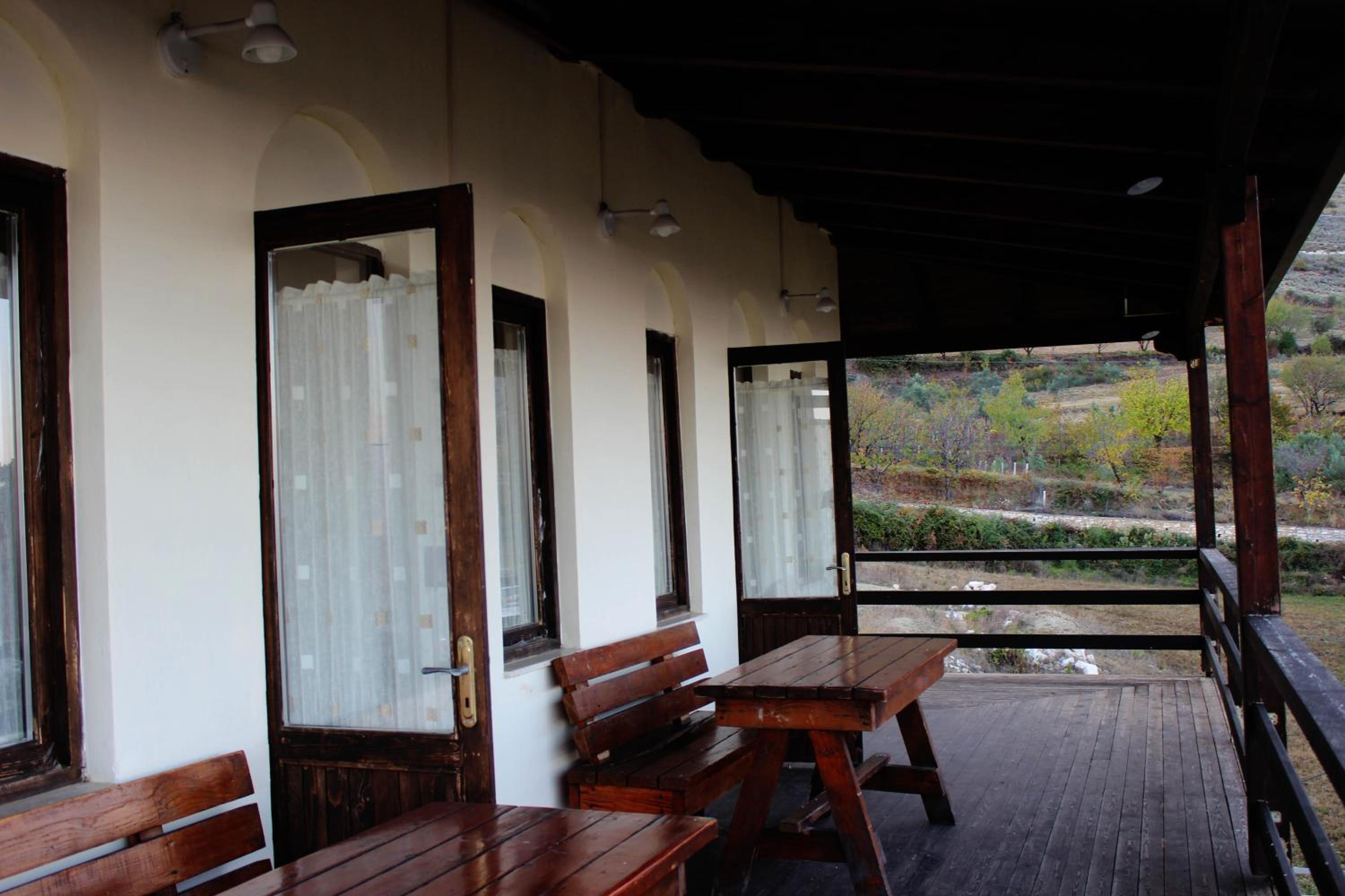 Quiet Villa Near Berat - Scenic Balcony & Garden