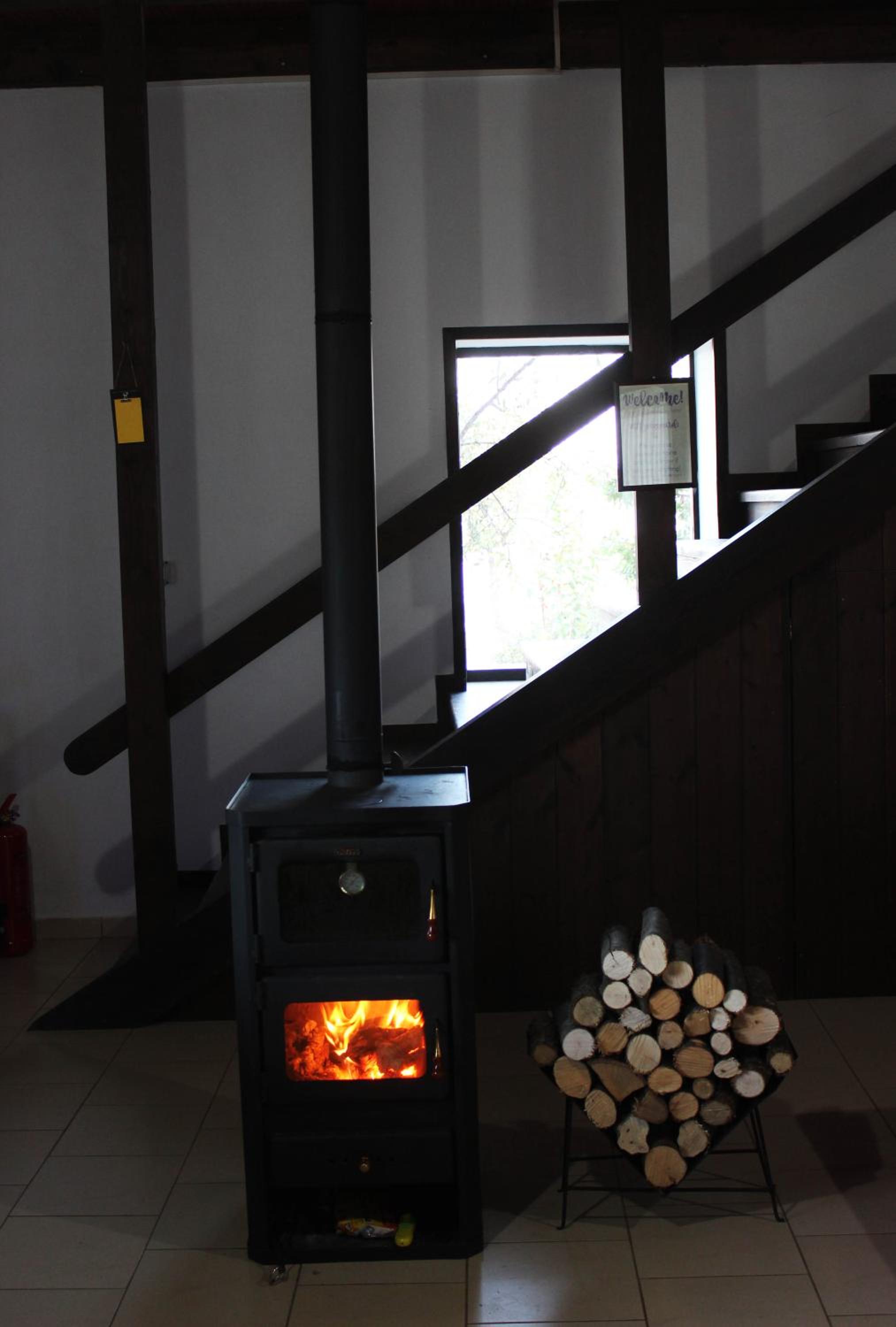 Quiet Villa Near Berat - Scenic Balcony & Garden
