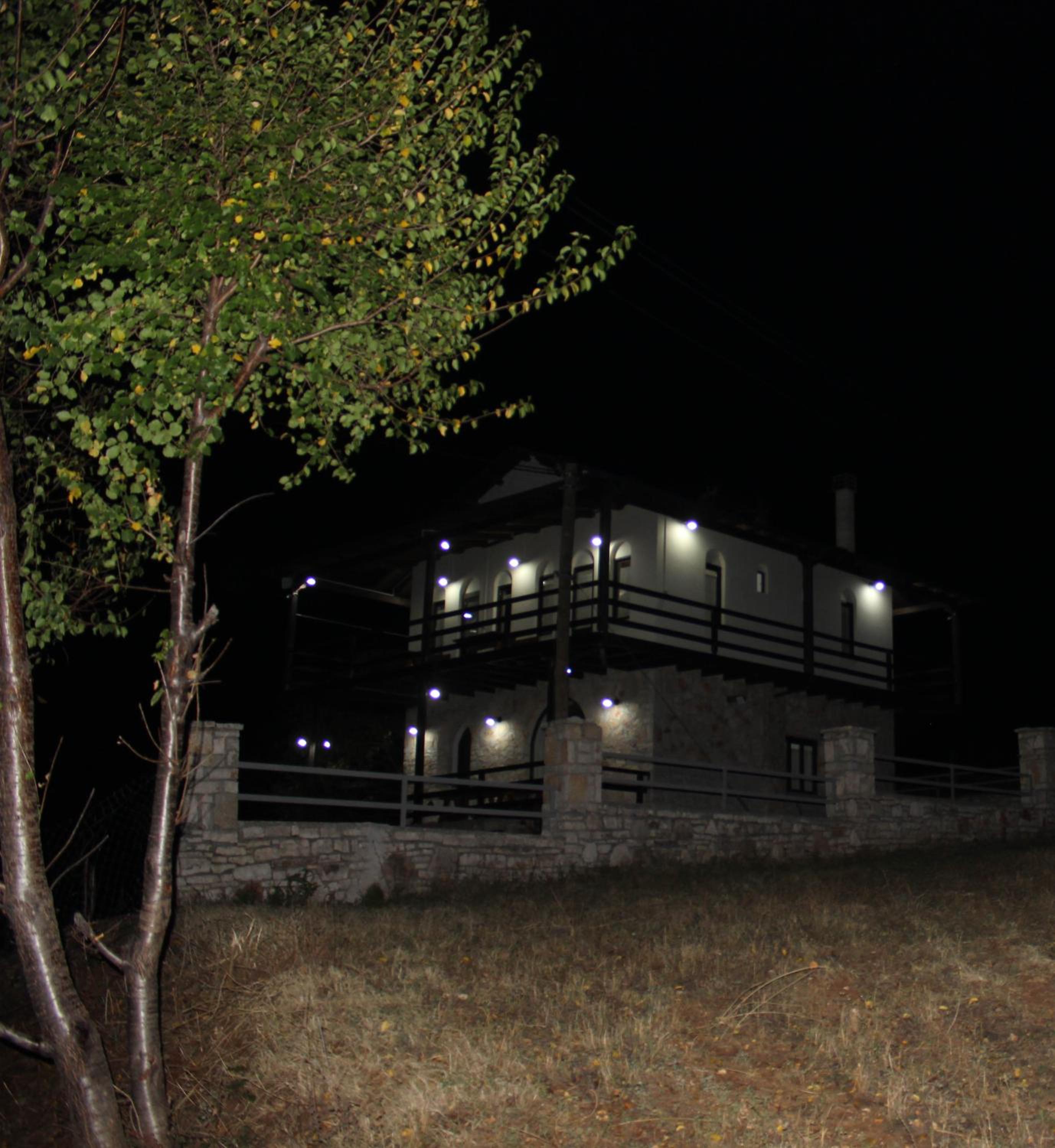 Quiet Villa Near Berat - Scenic Balcony & Garden