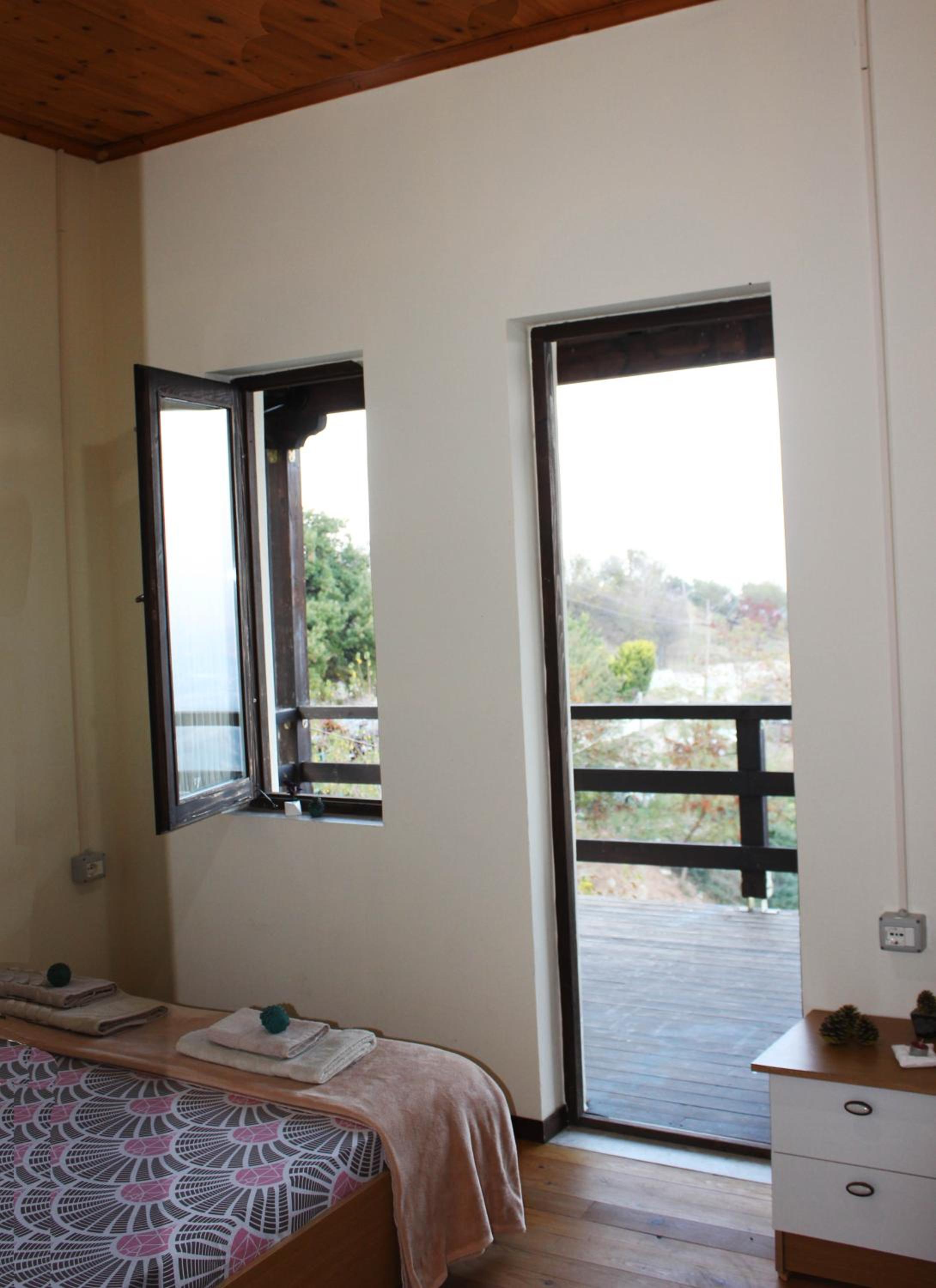 Quiet Villa Near Berat - Scenic Balcony & Garden
