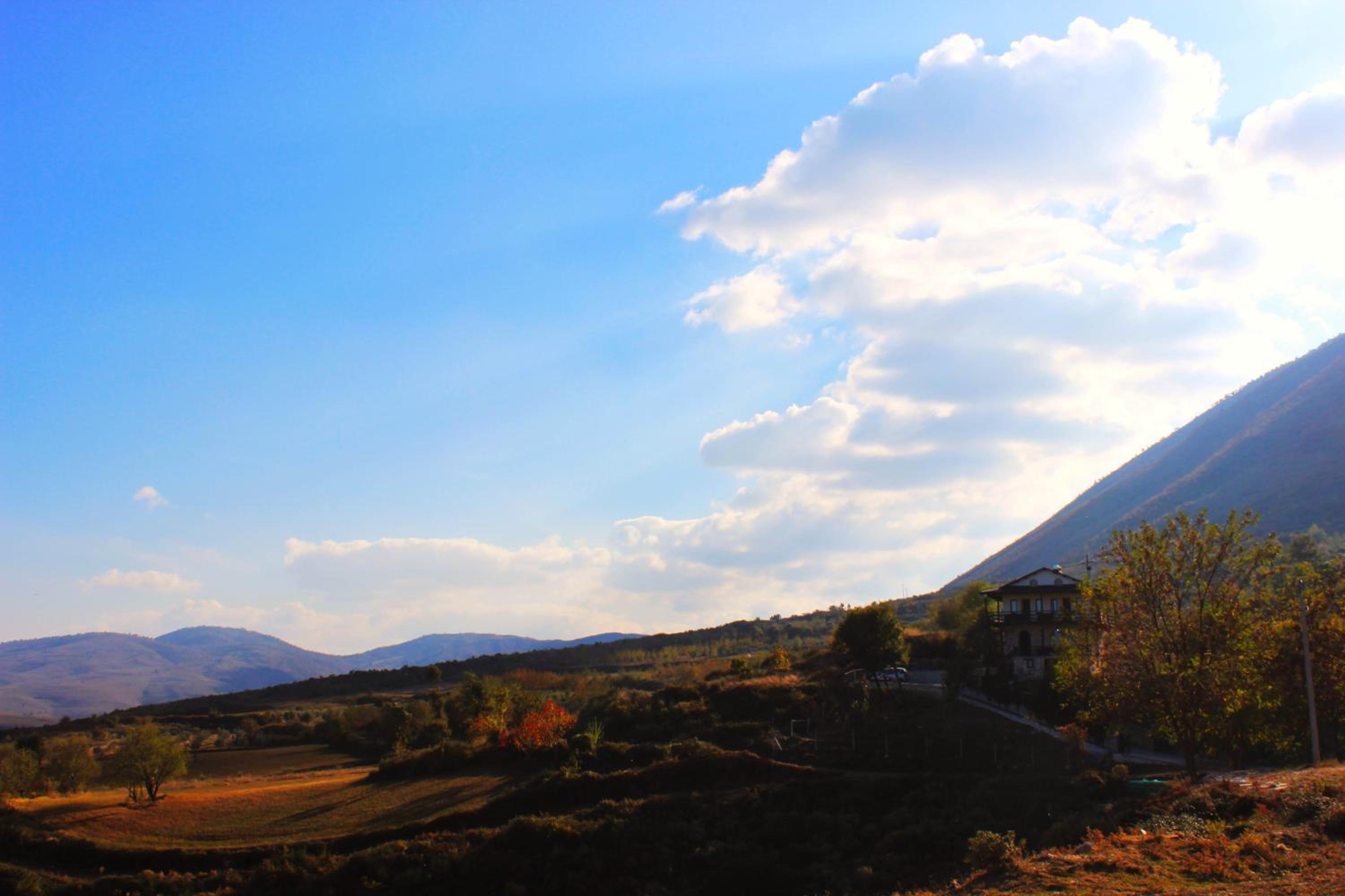 Quiet Villa Near Berat - Scenic Balcony & Garden
