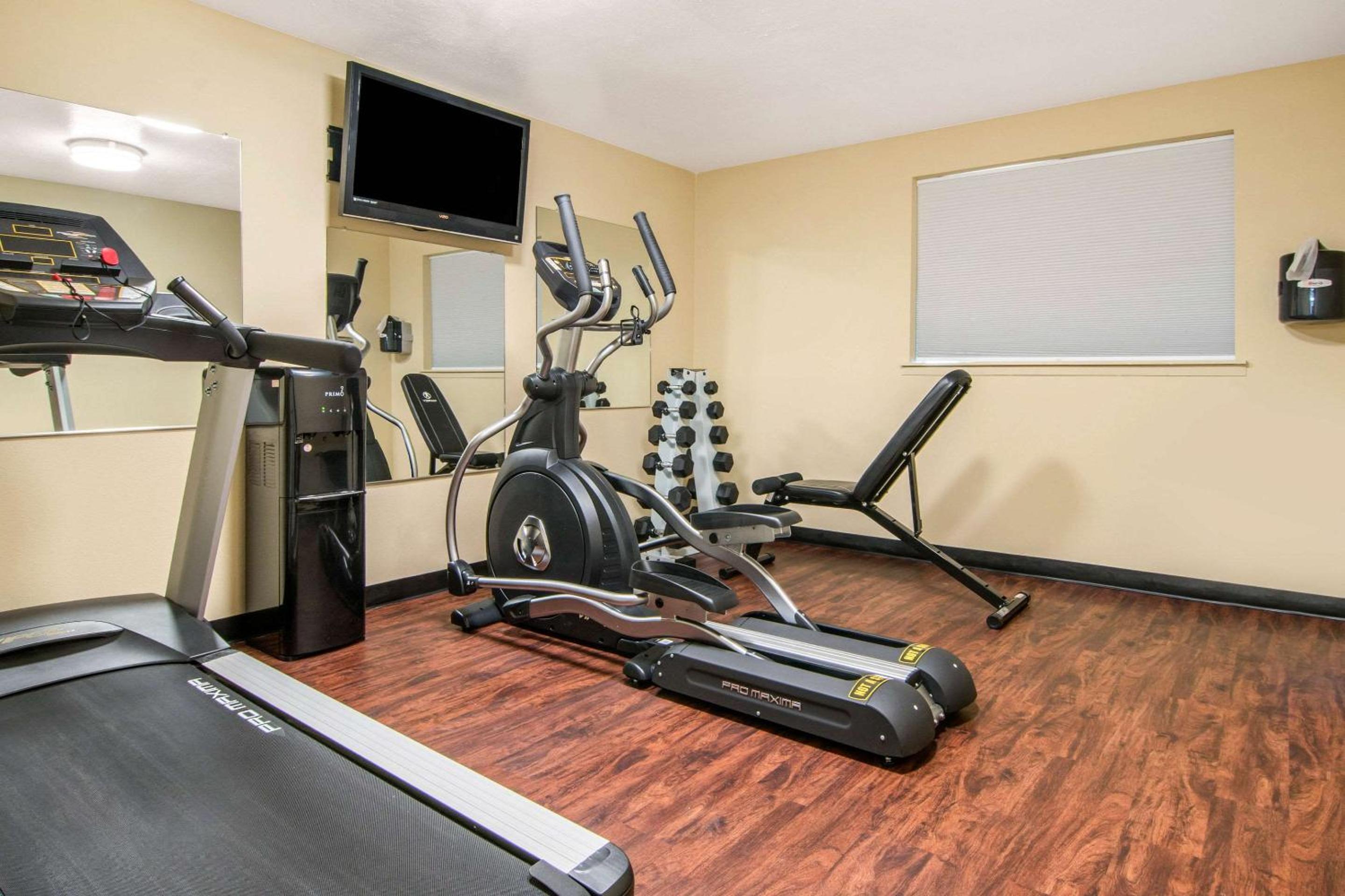 Albany Vacations - Quality Inn  Suites Albany Corvallis - Property Image 4