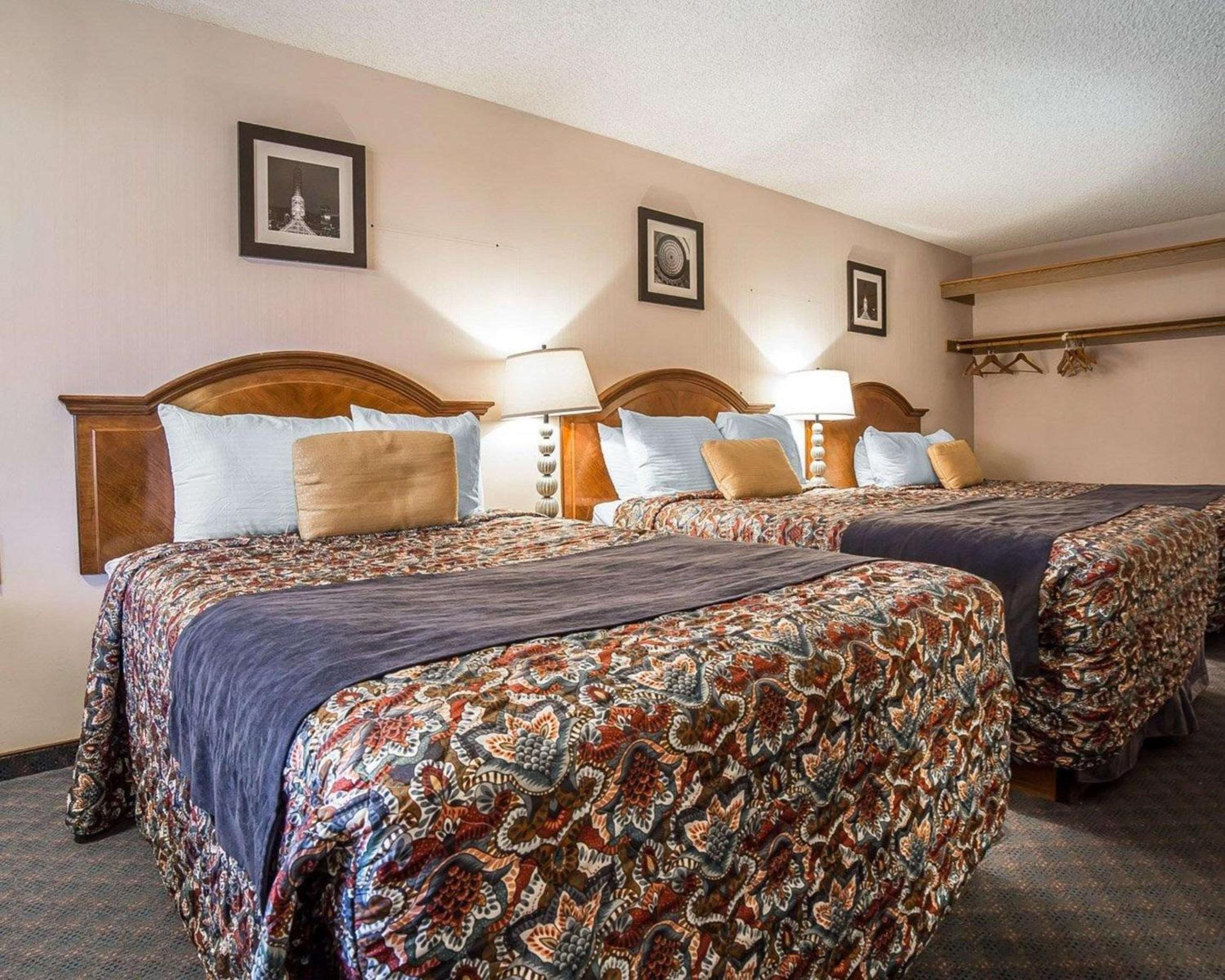 Baker City Vacations - Rodeway Inn - Property Image 19