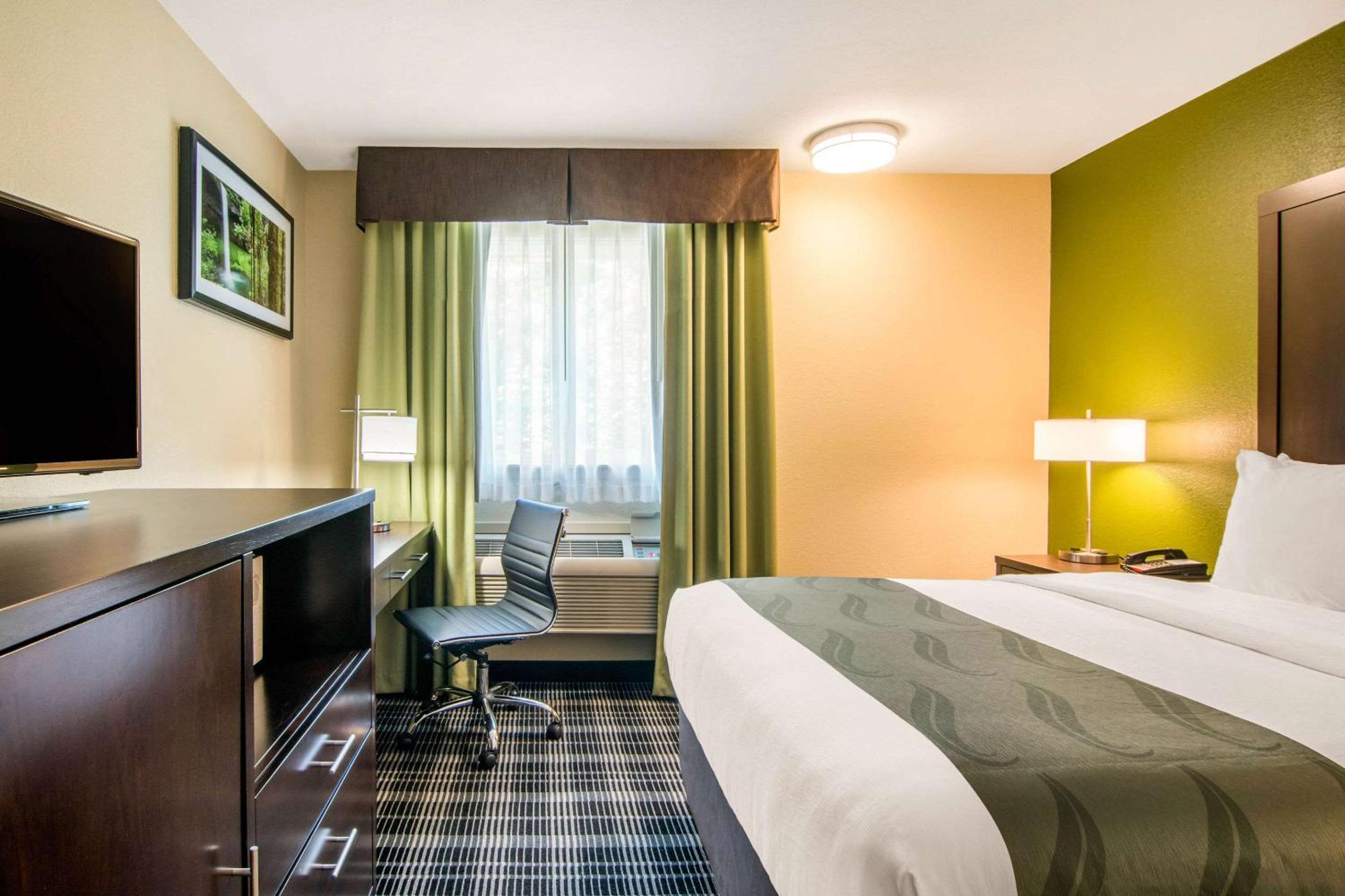 Corvallis Vacations - Quality Inn  Suites Albany Corvallis - Property Image 3