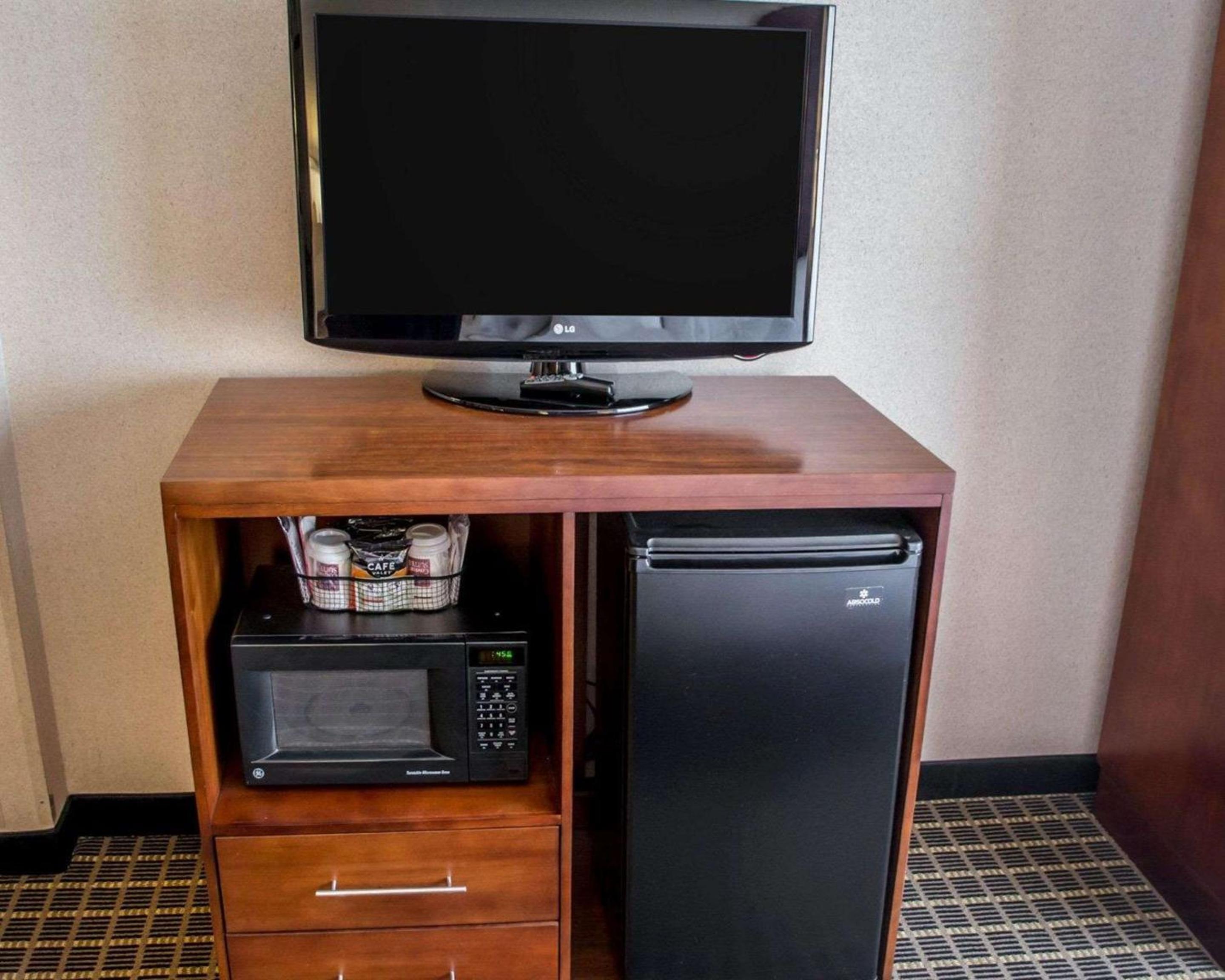 Portland Vacations - Comfort Suites Portland Southwest - Property Image 37