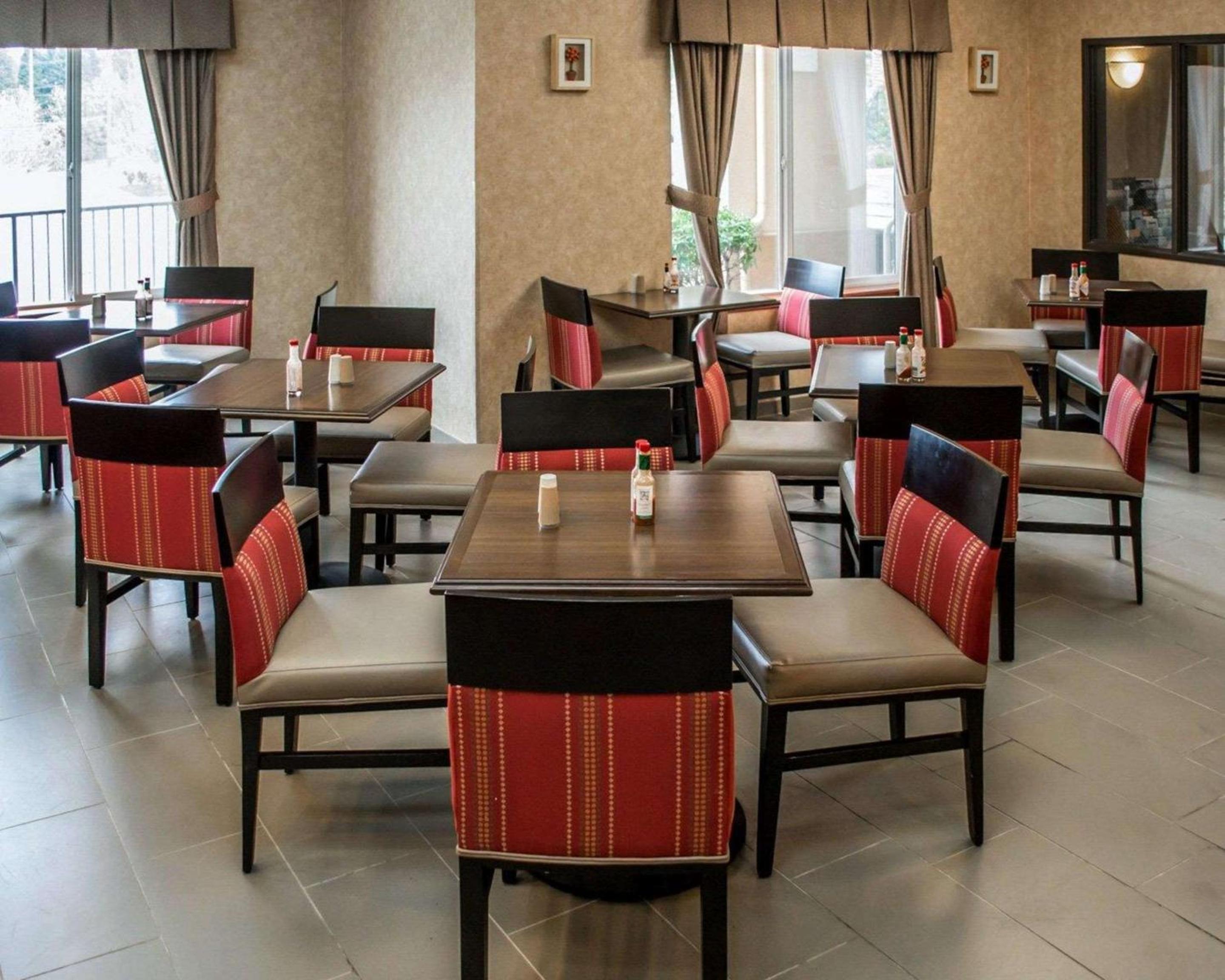 Portland Vacations - Comfort Suites Portland Southwest - Property Image 30