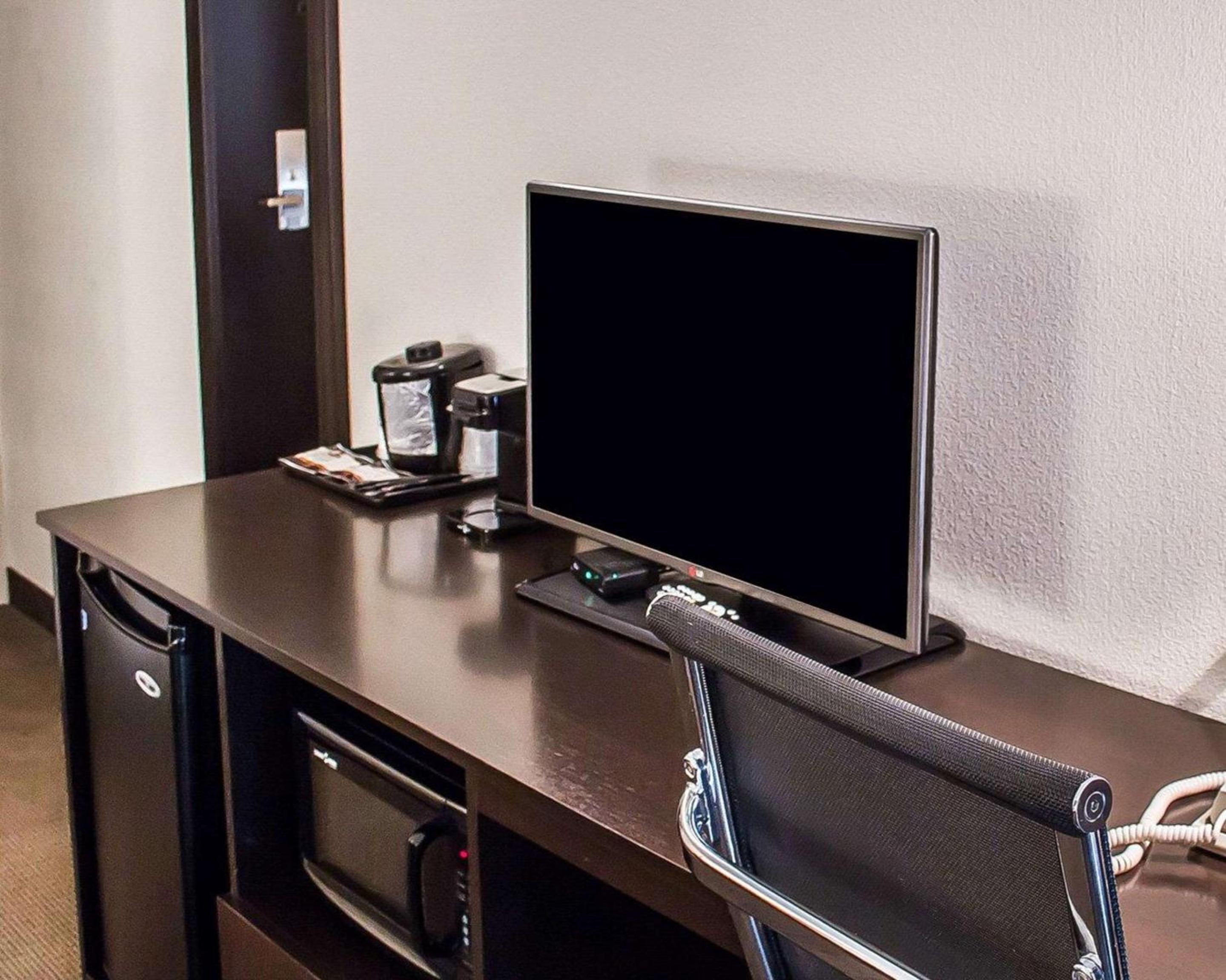 Roseburg Vacations - Sleep Inn  Suites Roseburg North Near Medical Center - Property Image 18