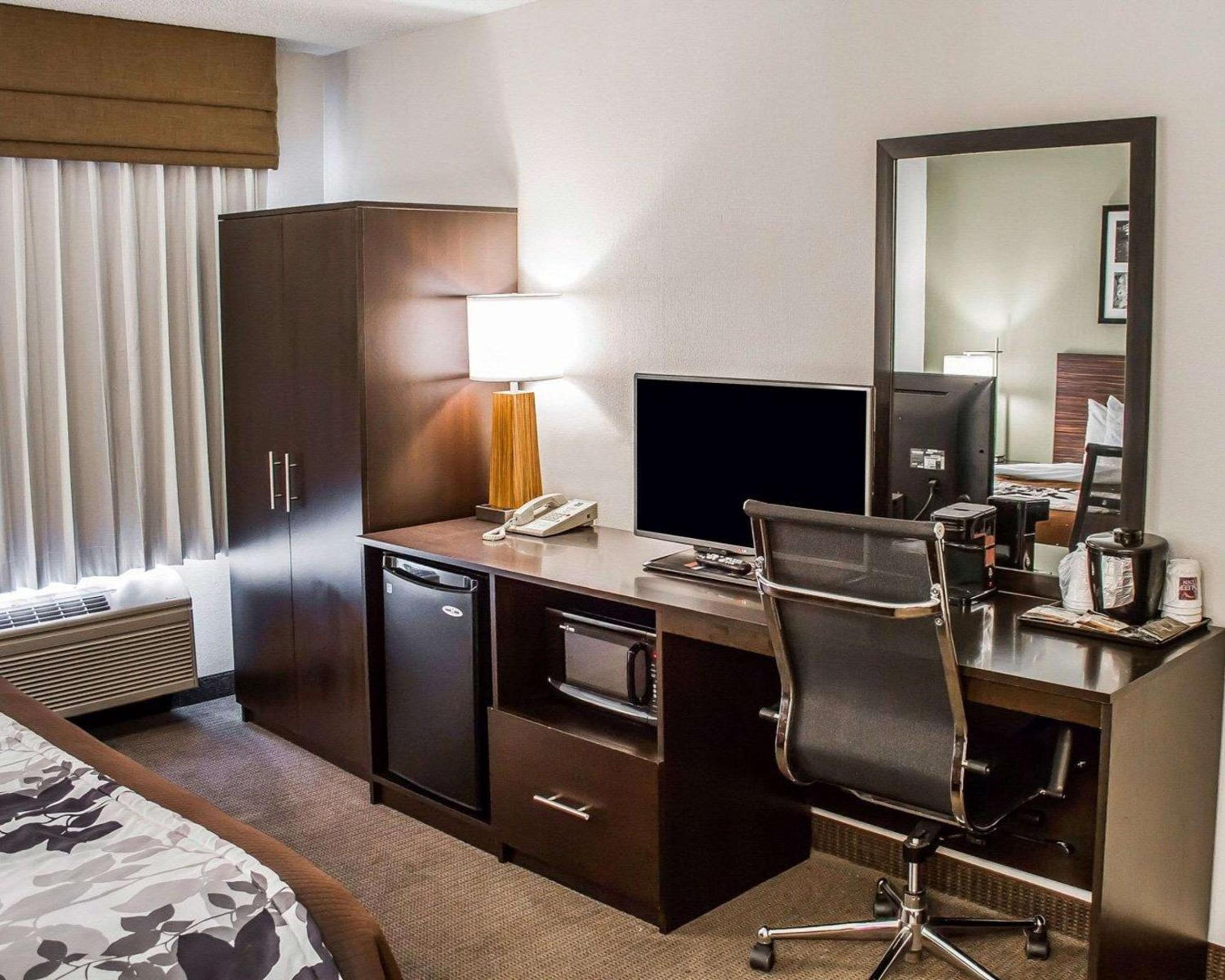 Roseburg Vacations - Sleep Inn  Suites Roseburg North Near Medical Center - Property Image 24