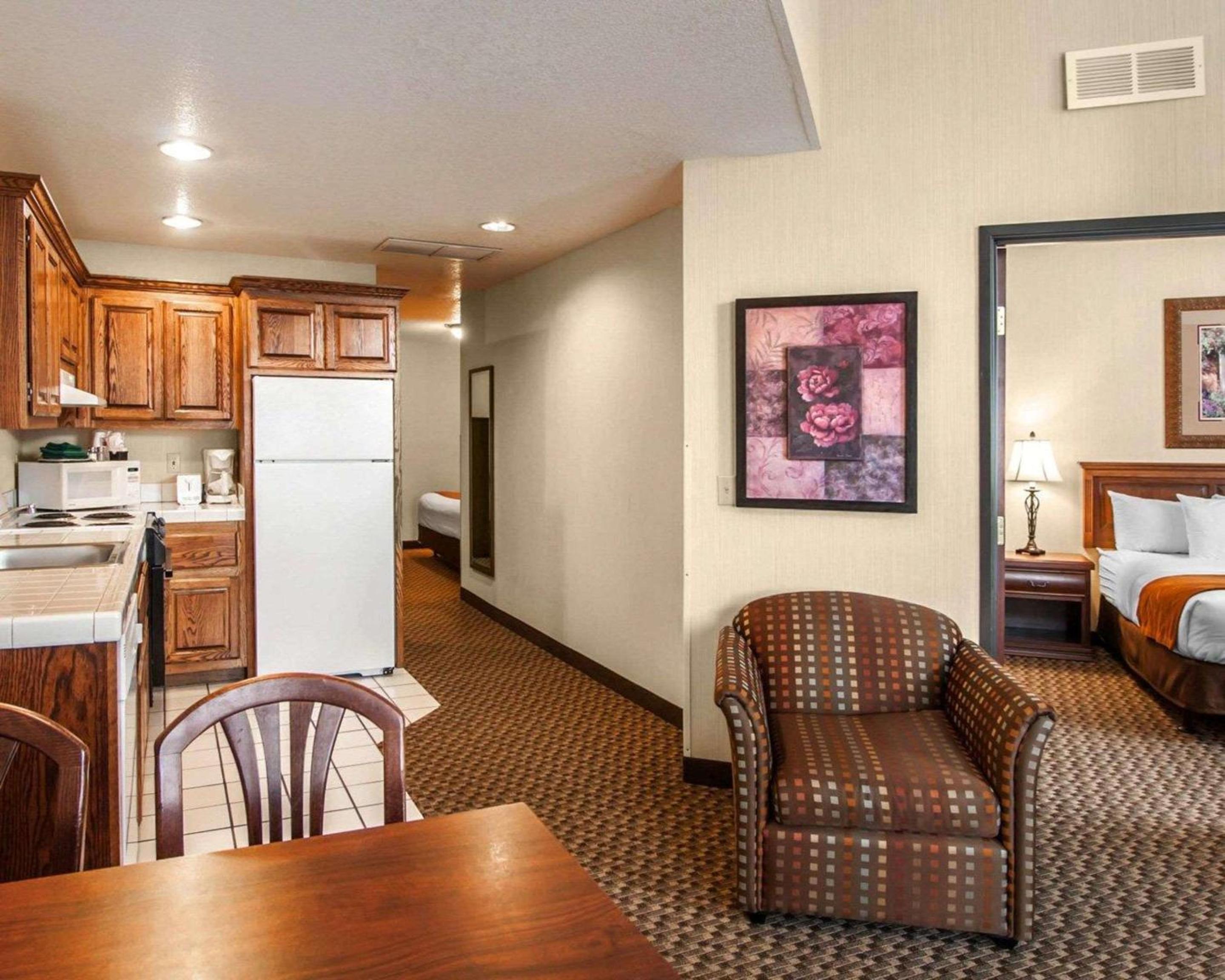 Corvallis Vacations - Comfort Suites - Property Image 15