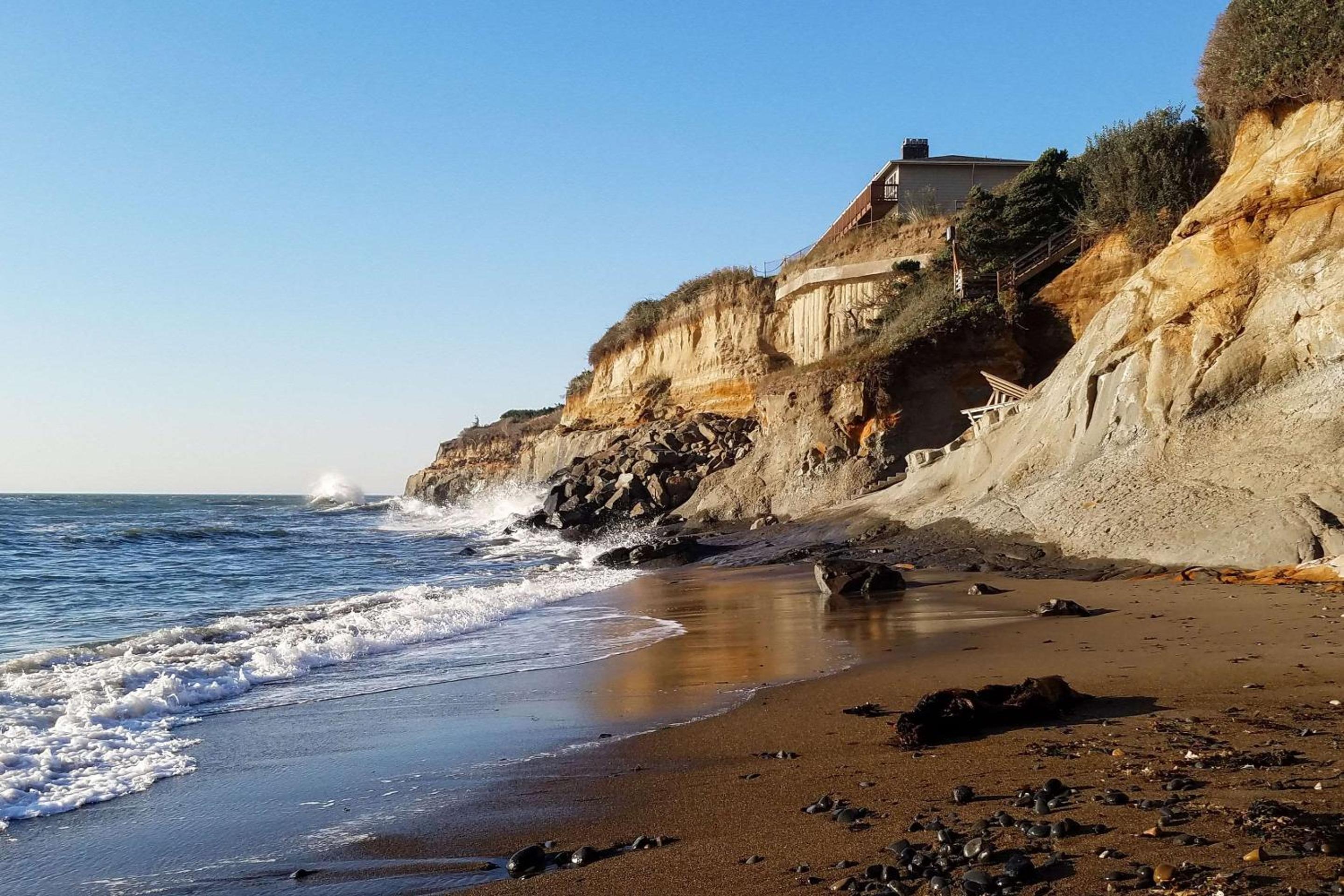 Clarion Inn Surfrider Resort