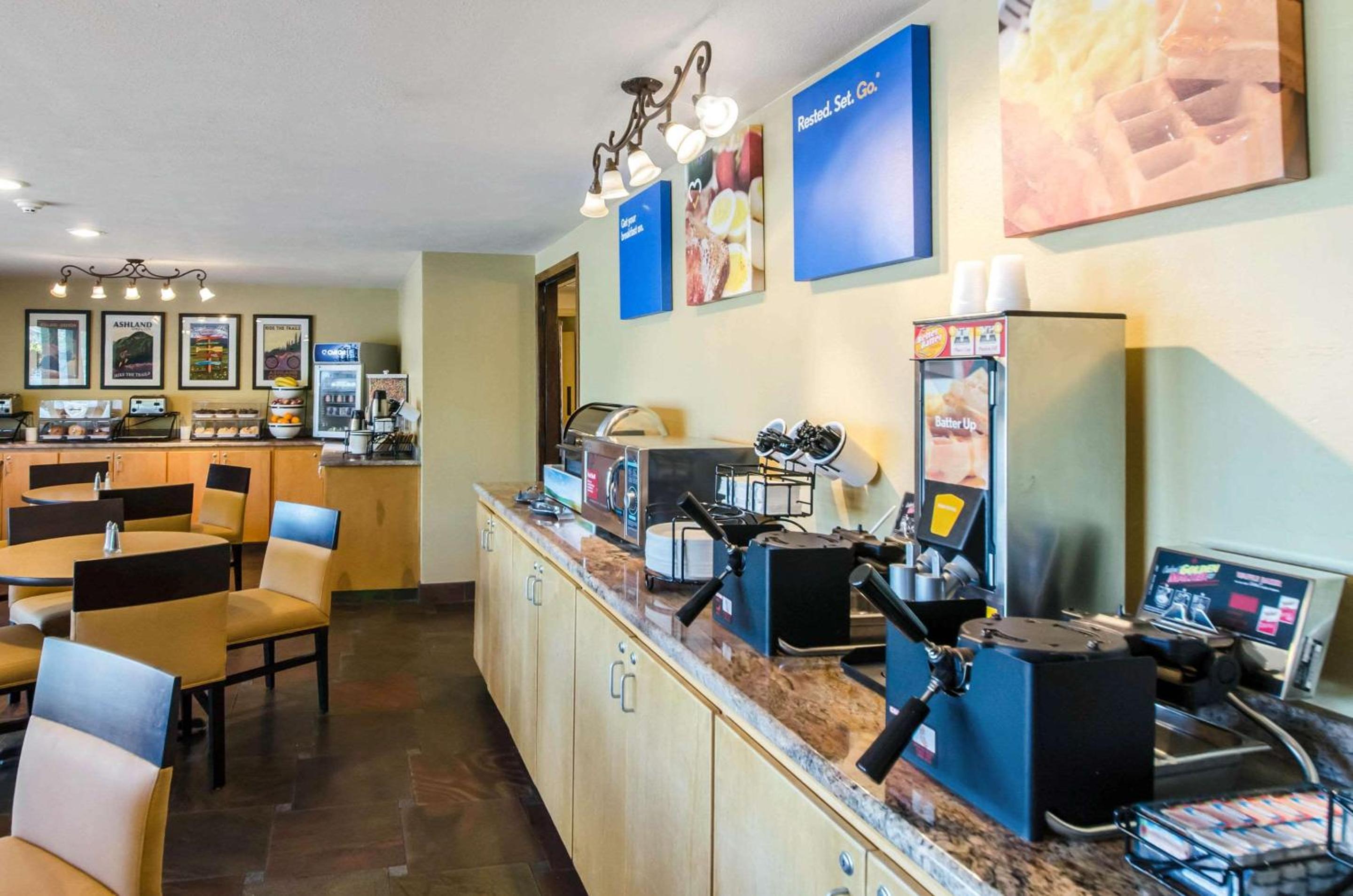 Ashland Vacations - Comfort Inn Suites Ashland - Property Image 19