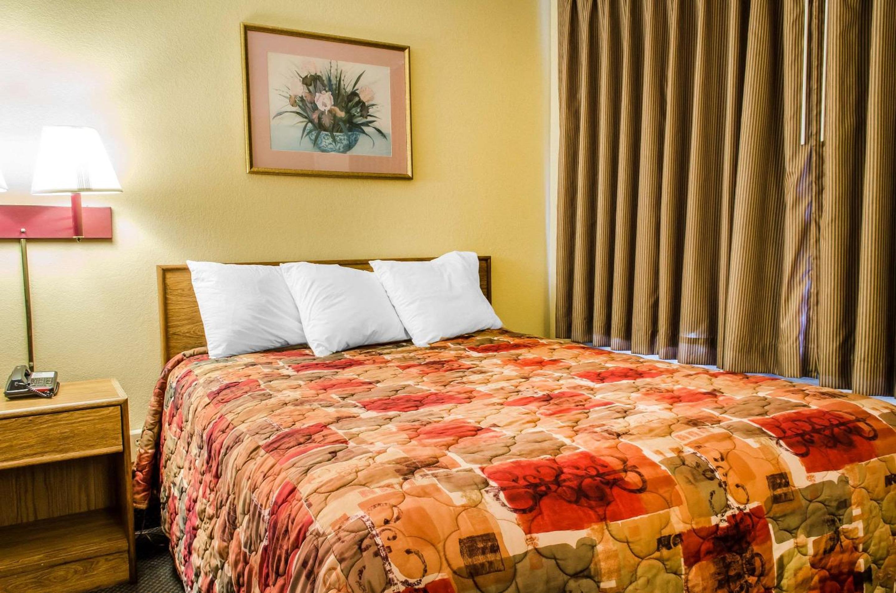 Lewisburg Vacations - Relax Inn - Property Image 4