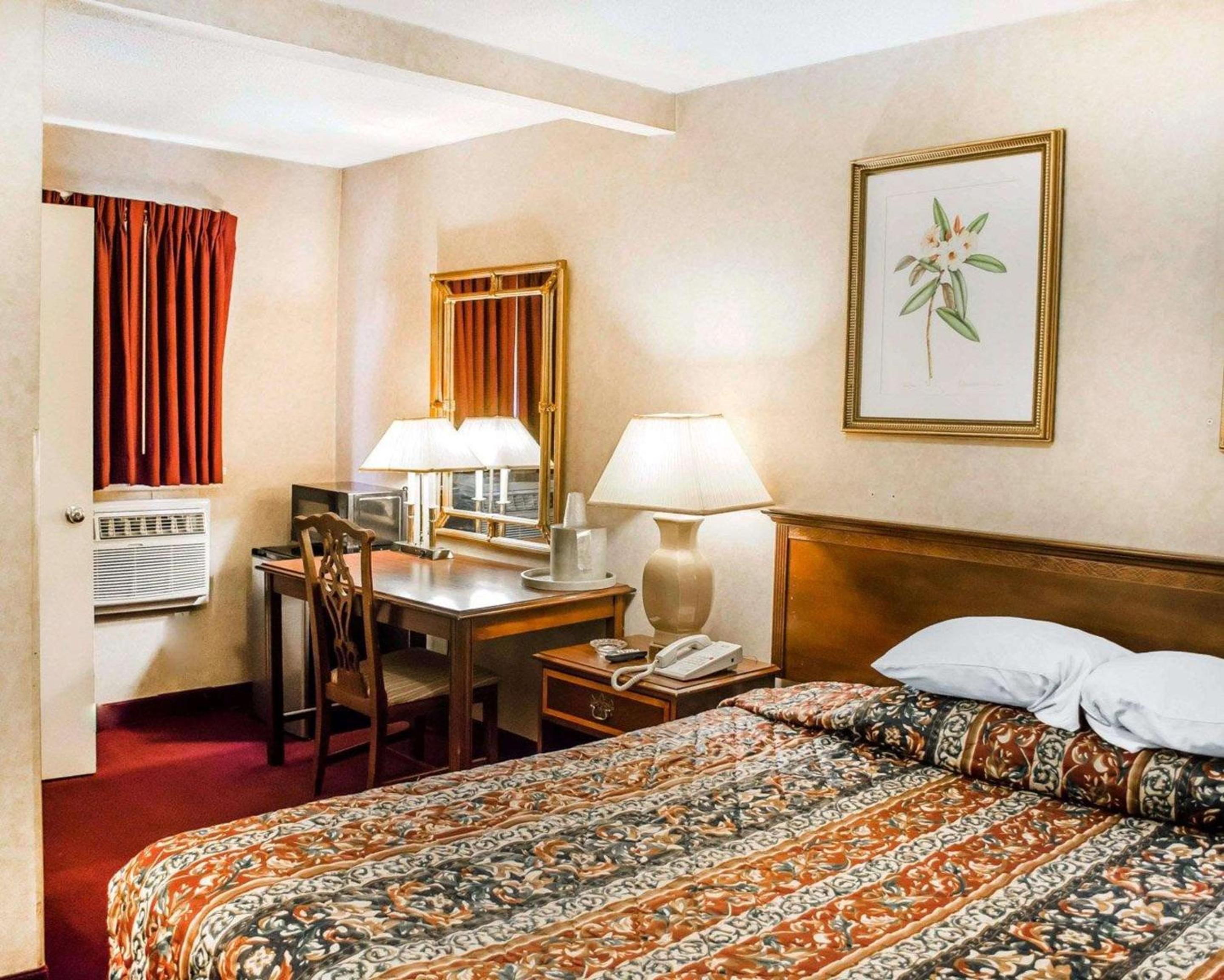 Rodeway Inn Dillsburg view 4