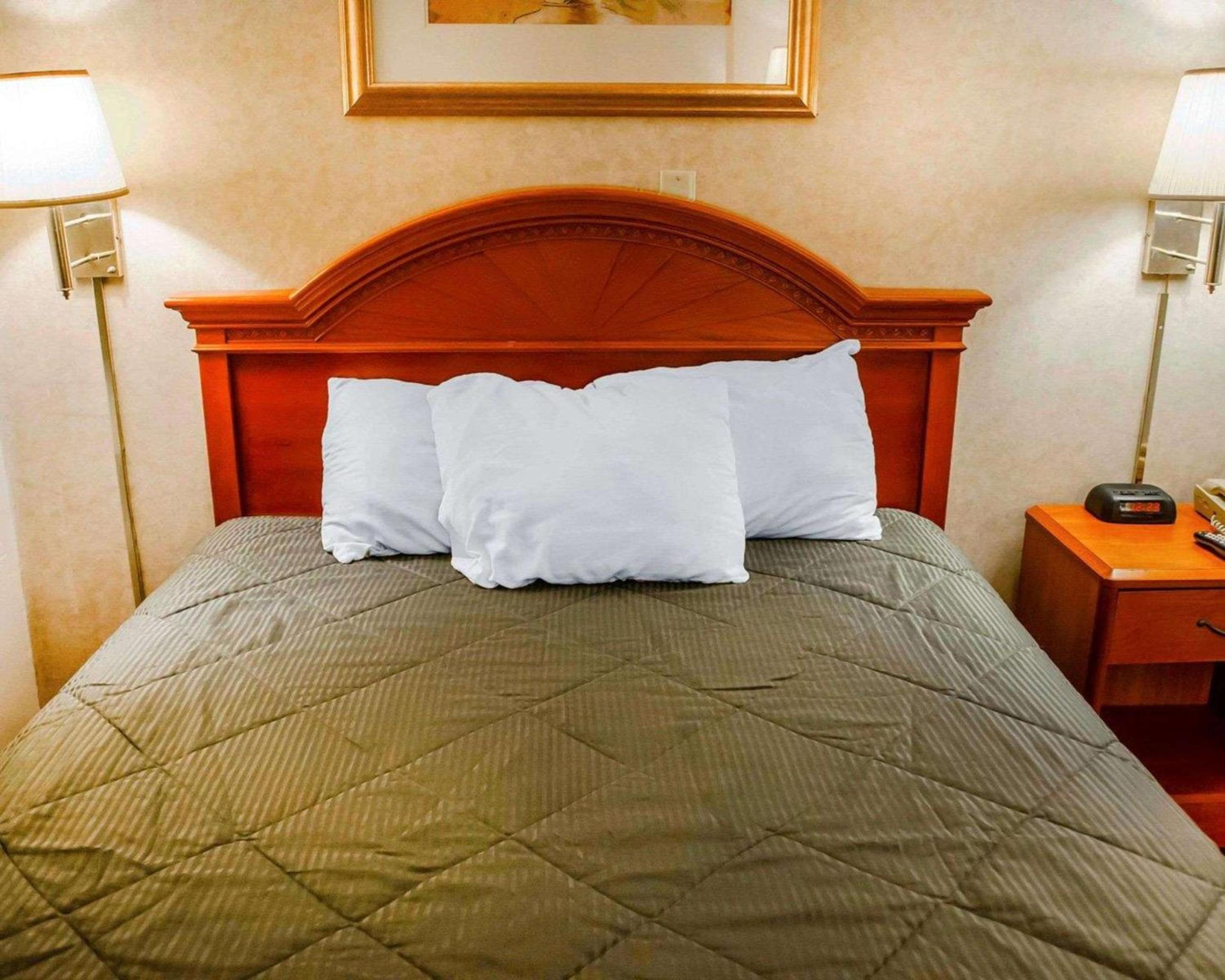 Rodeway Inn Dillsburg view 5