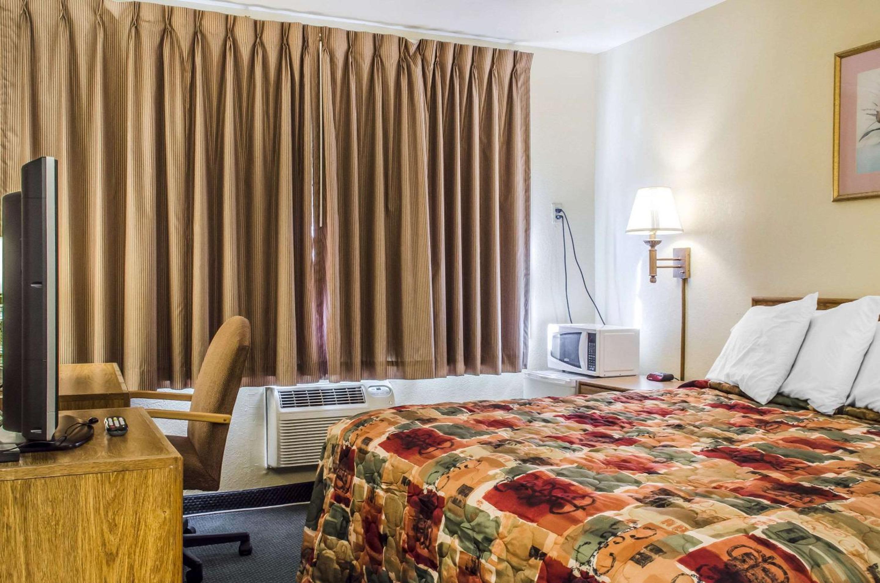 Lewisburg Vacations - Relax Inn - Property Image 10