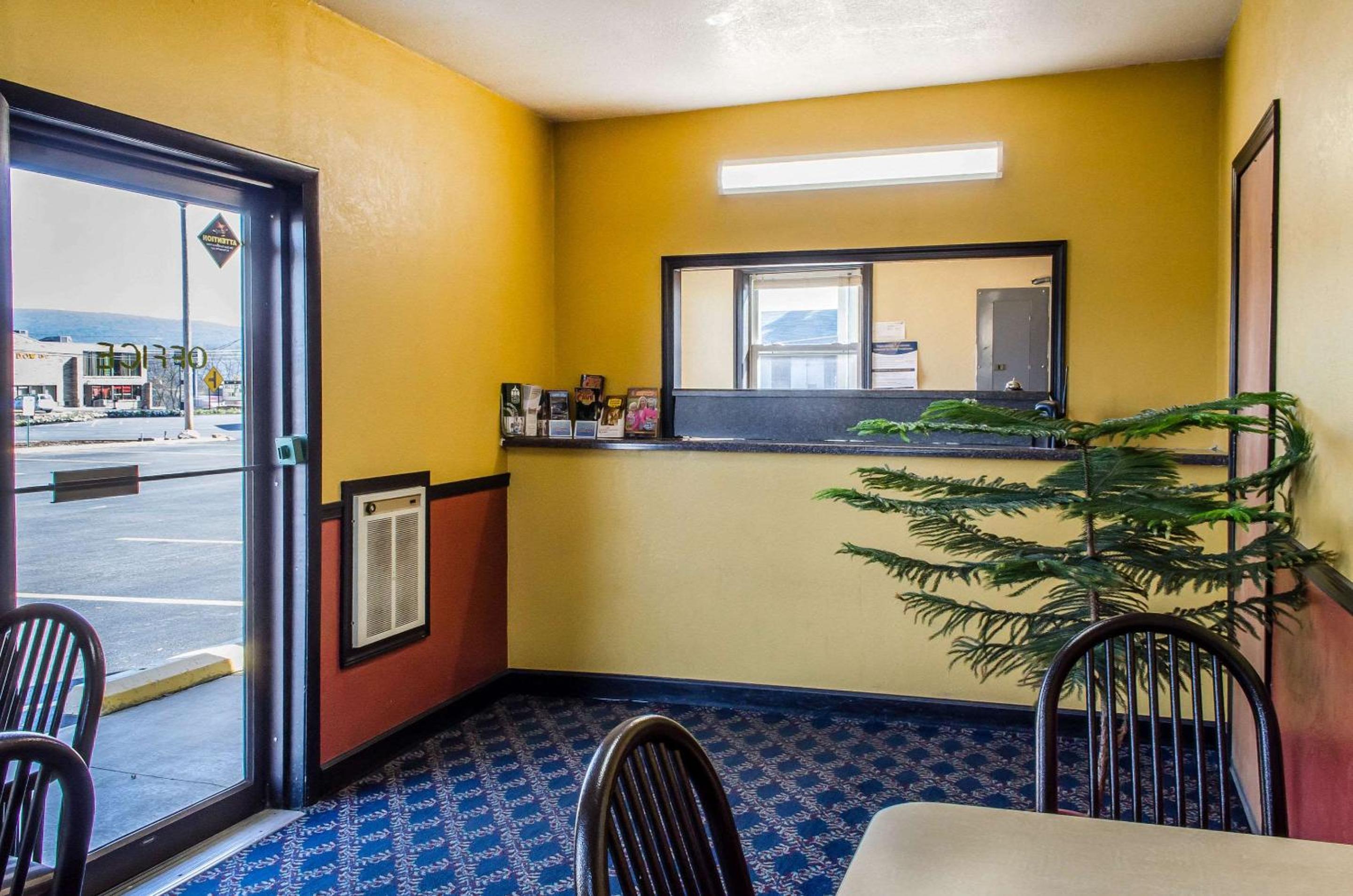 Lewisburg Vacations - Relax Inn - Property Image 12