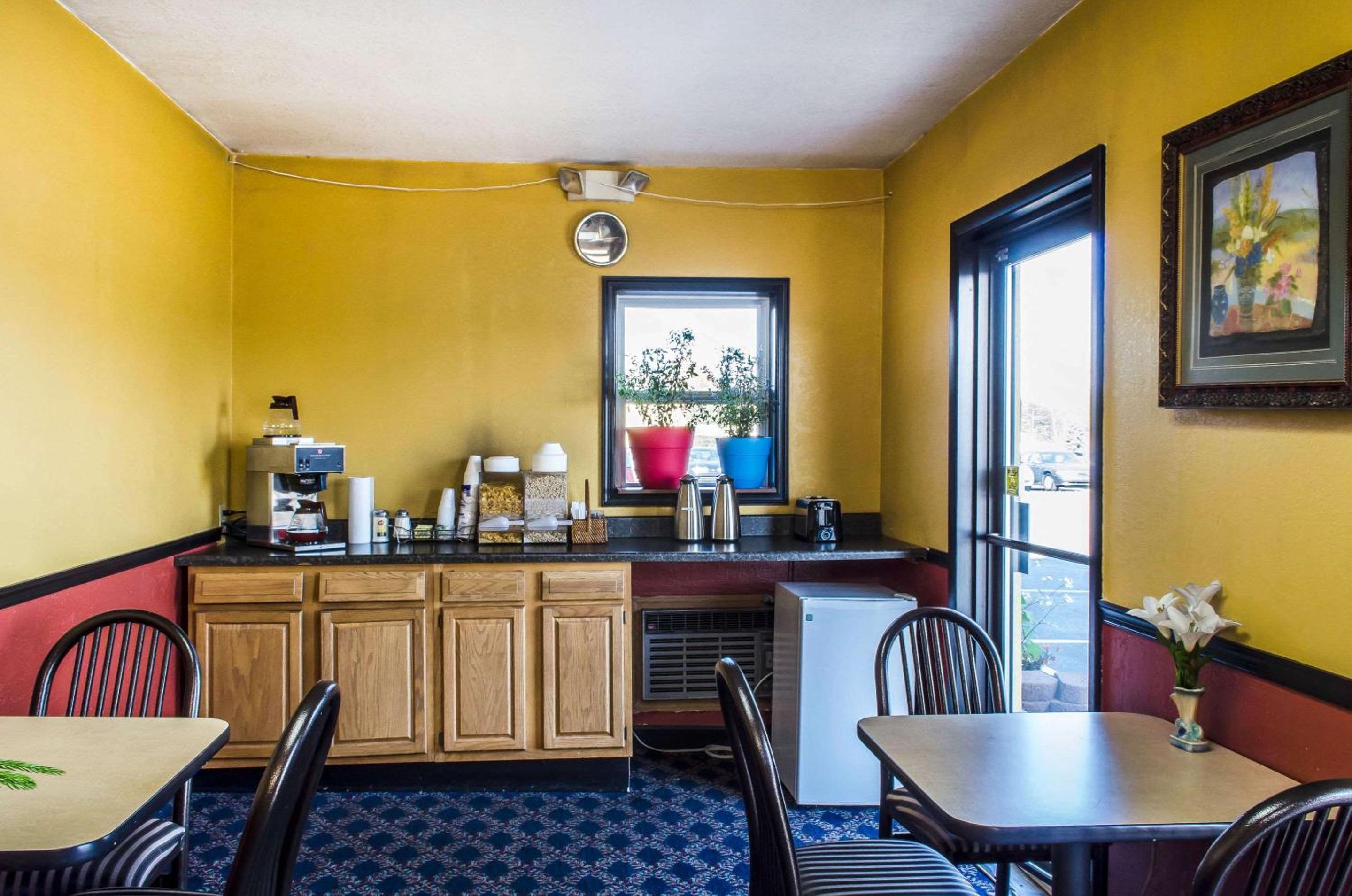 Lewisburg Vacations - Relax Inn - Property Image 11