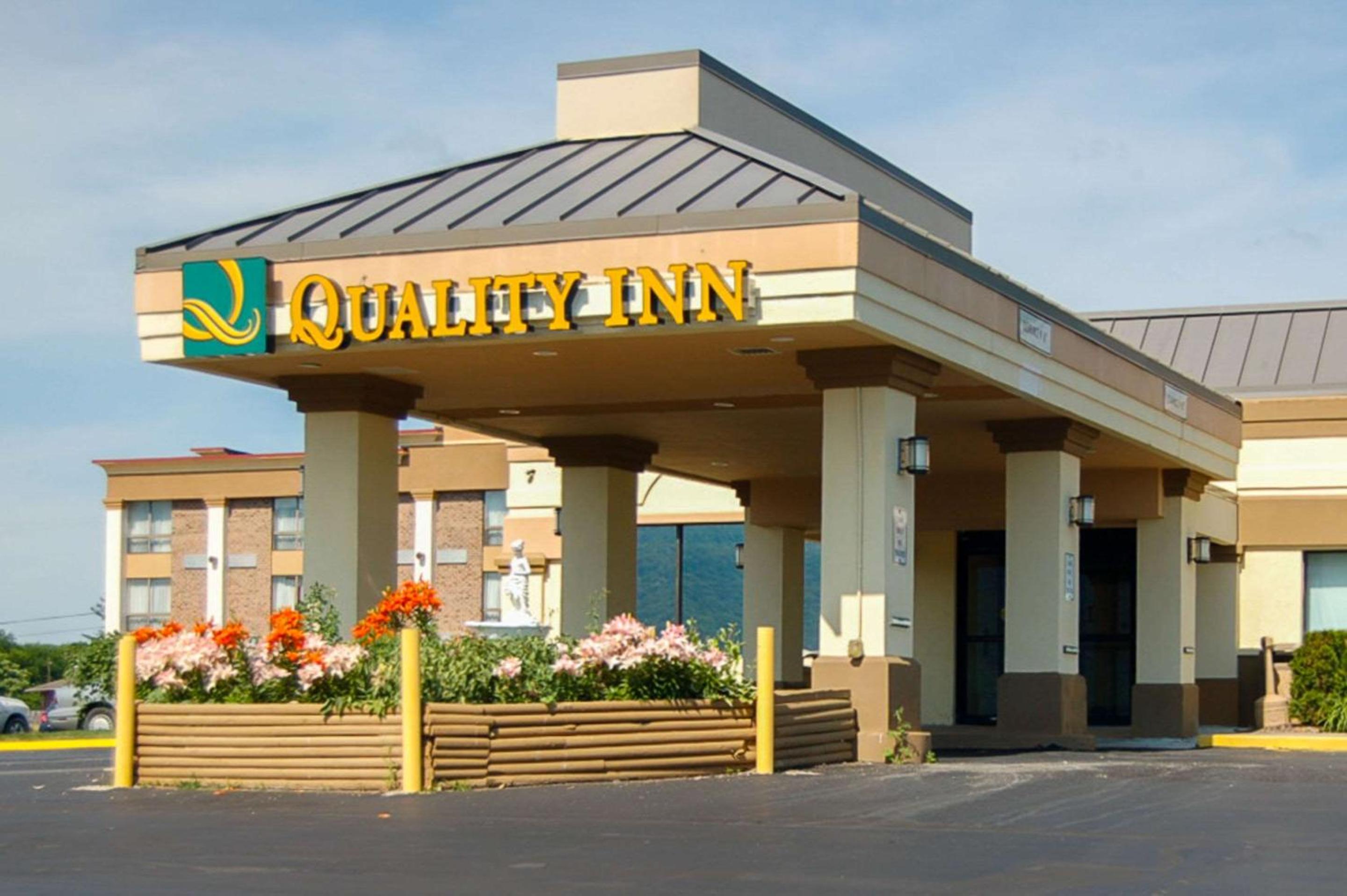 Quality Inn Mill Hall - Lamar view 4