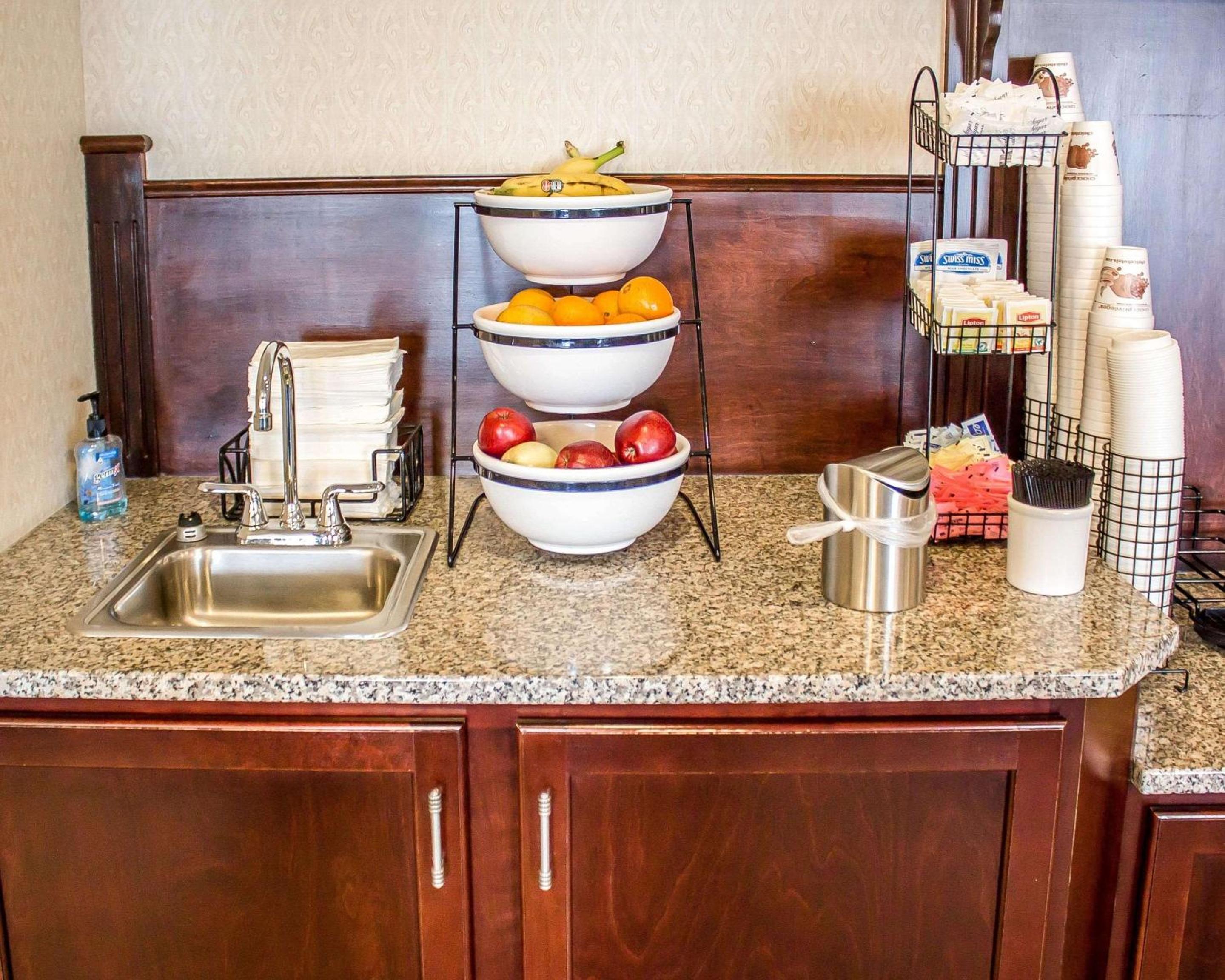 Quality Inn - Property Image 2
