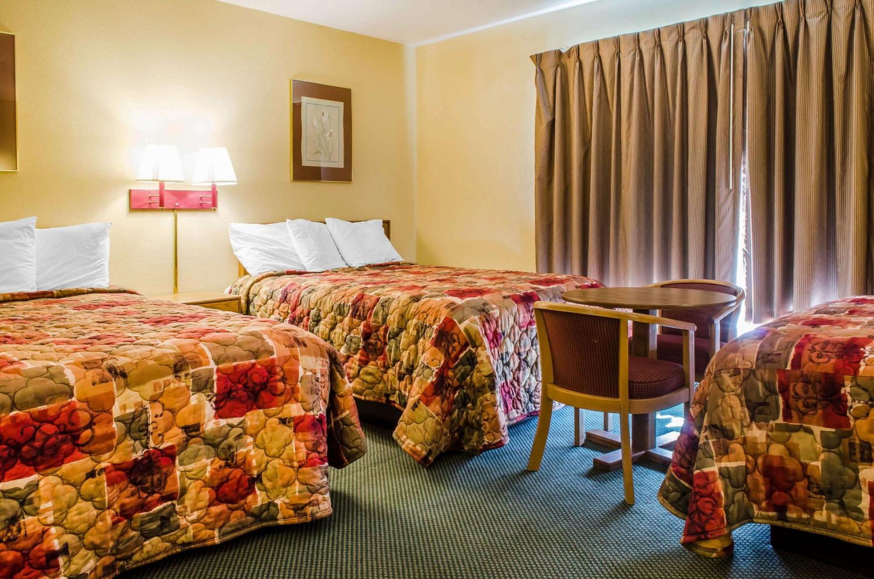 Lewisburg Vacations - Relax Inn - Property Image 15