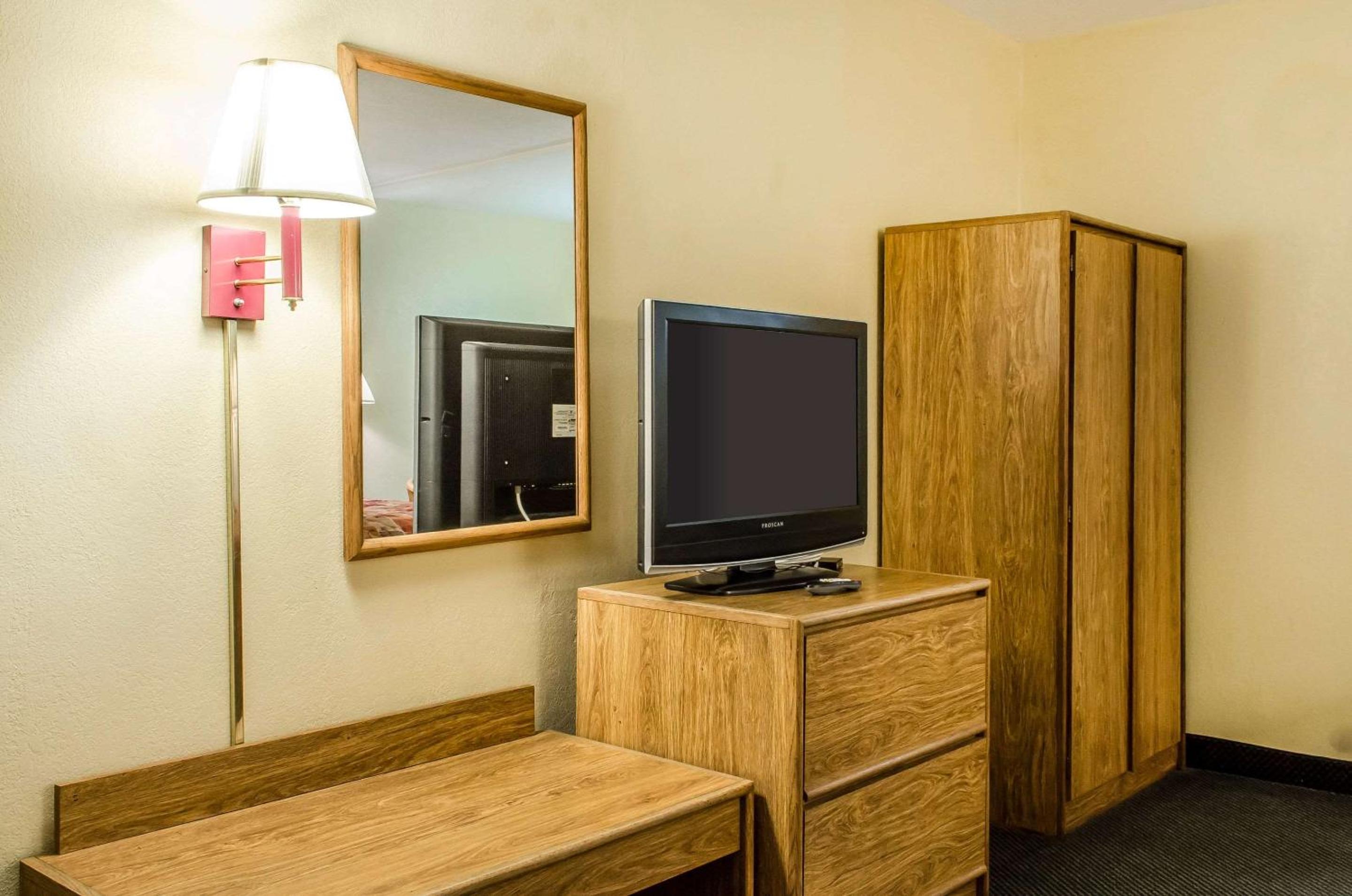 Lewisburg Vacations - Relax Inn - Property Image 20