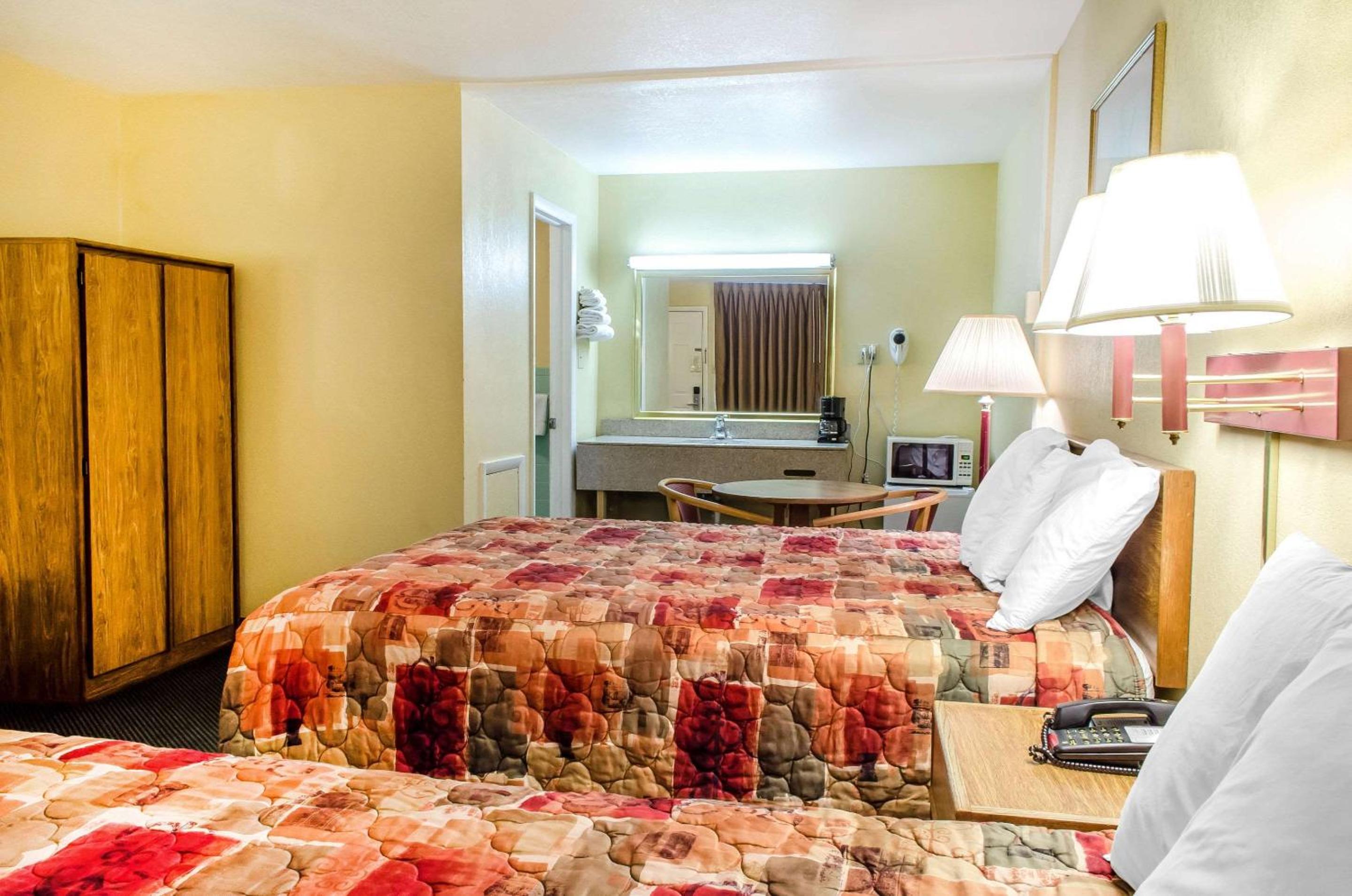 Lewisburg Vacations - Relax Inn - Property Image 21