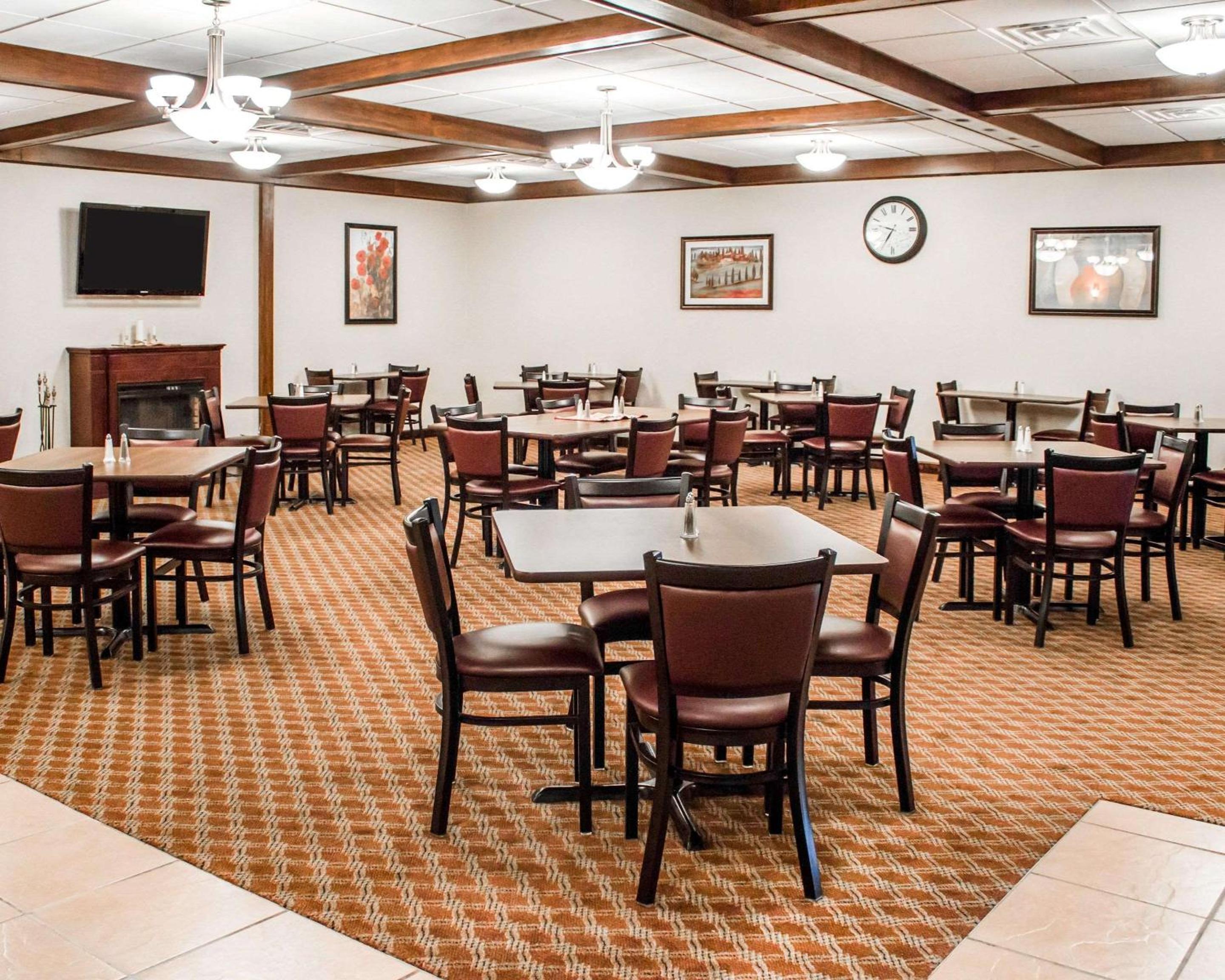 Franklin Vacations - Quality Inn  Conference Center - Property Image 4