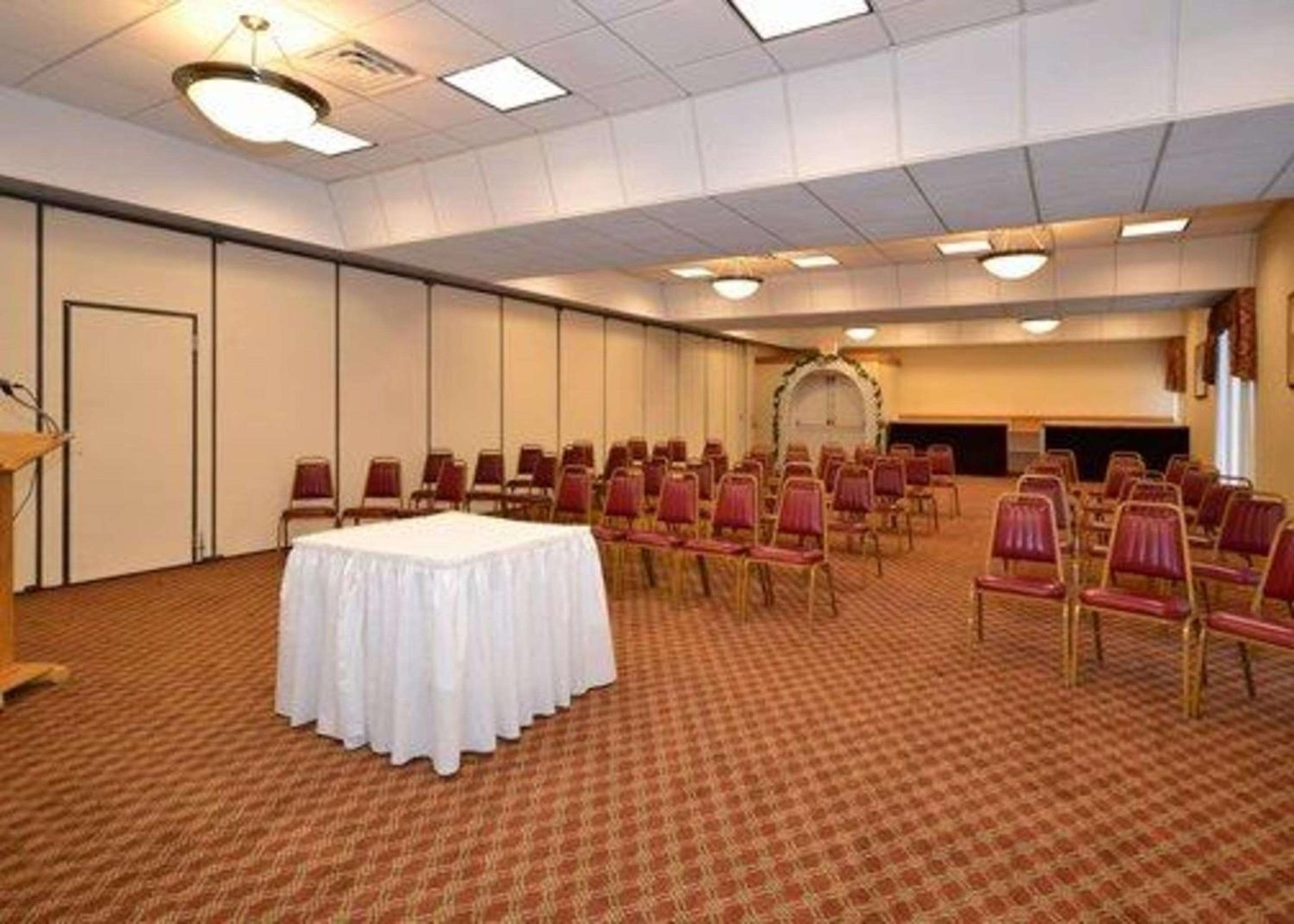 Franklin Vacations - Quality Inn  Conference Center - Property Image 1