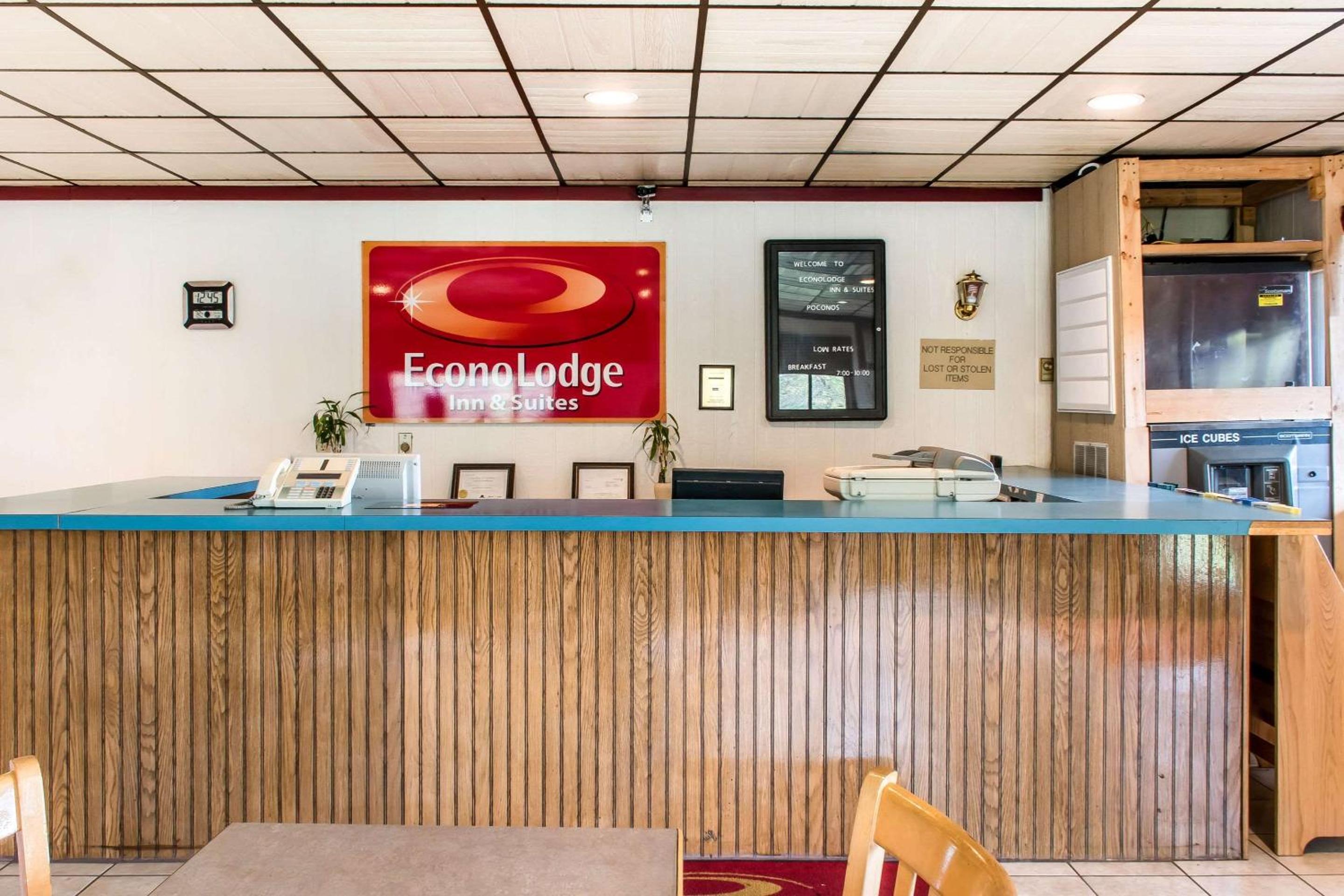 Scranton Vacations - Econo Lodge Inn  Suites Lake Harmony - Pocono Mountains Area - Property Image 2