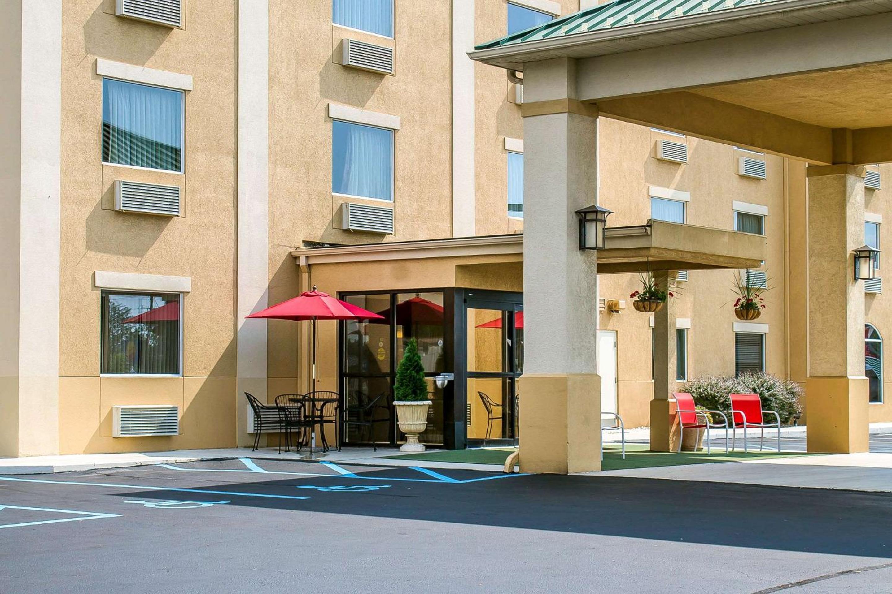 Wilkes-Barre Vacations - Comfort Inn  Suites Wilkes Barre - Arena - Property Image 7