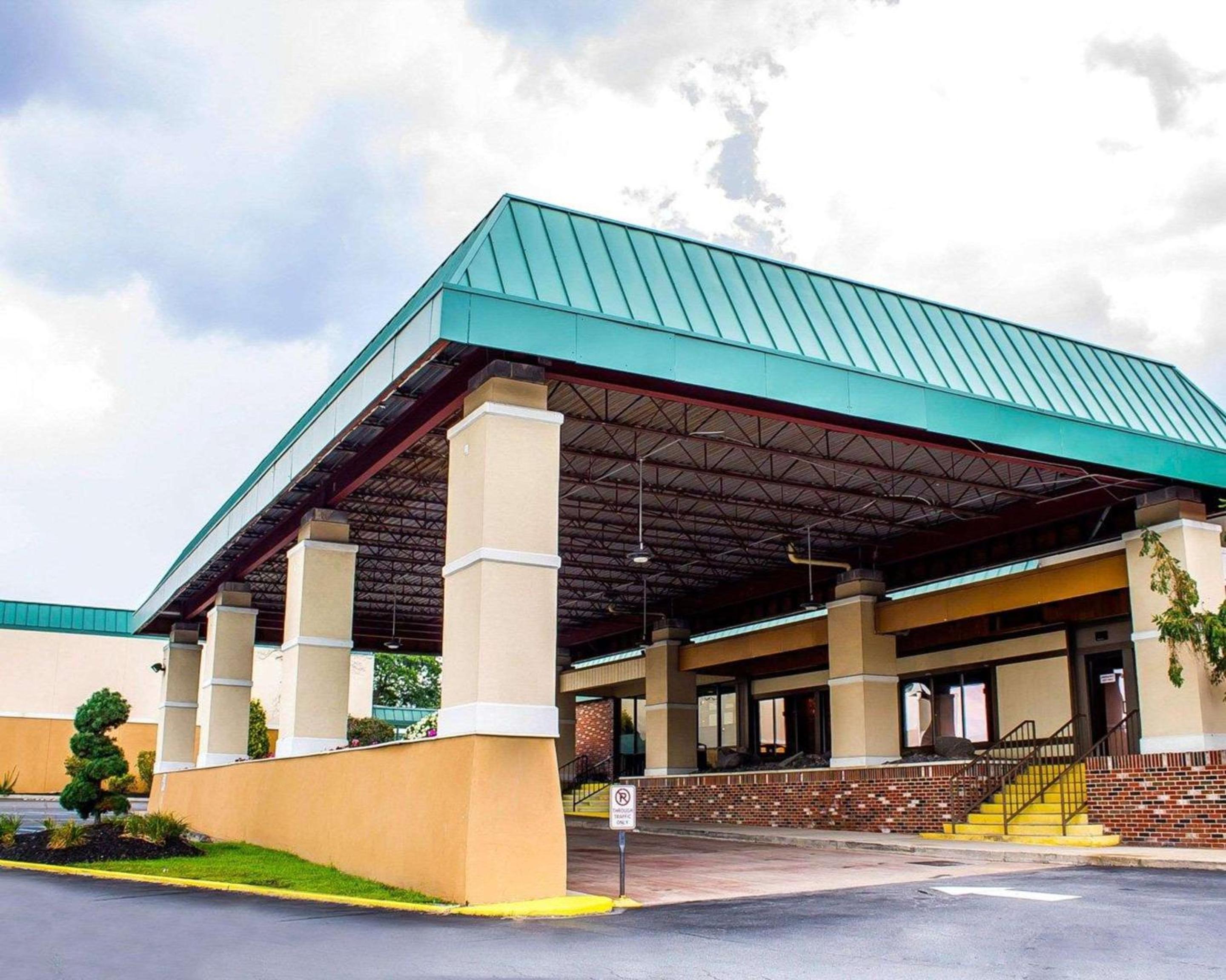 Wilkes-Barre Vacations - Wilkes-Barre Inn  Suites - Property Image 1