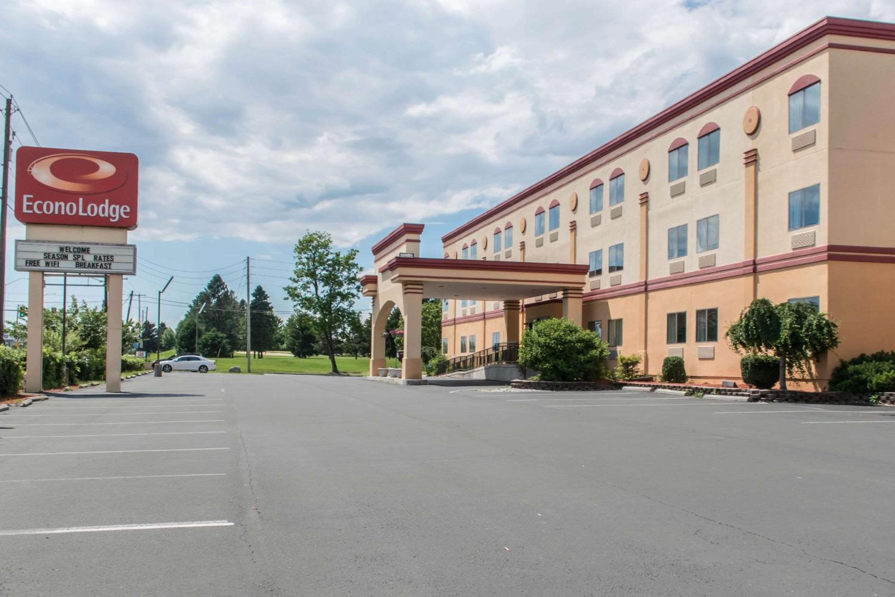 Econo Lodge Carlisle view 4