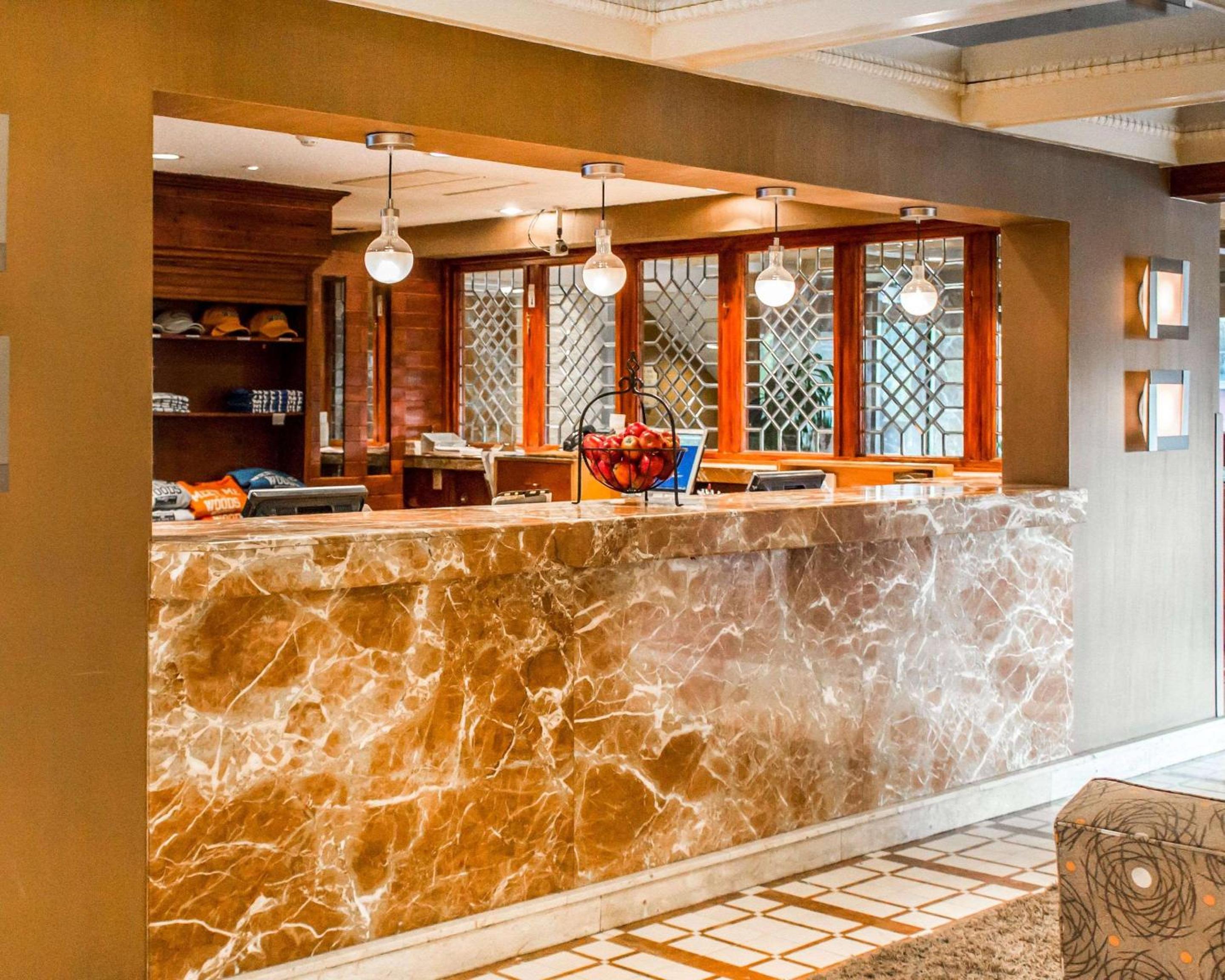 Scranton Vacations - The Woodlands Inn - Property Image 5