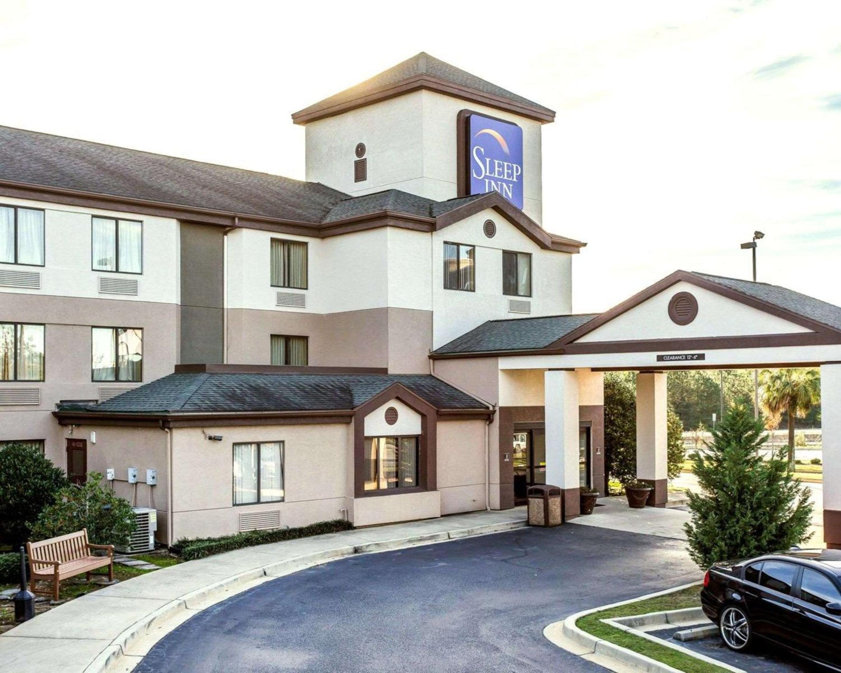 Hotel Sleep Inn Near Ft Jackson - Image 1